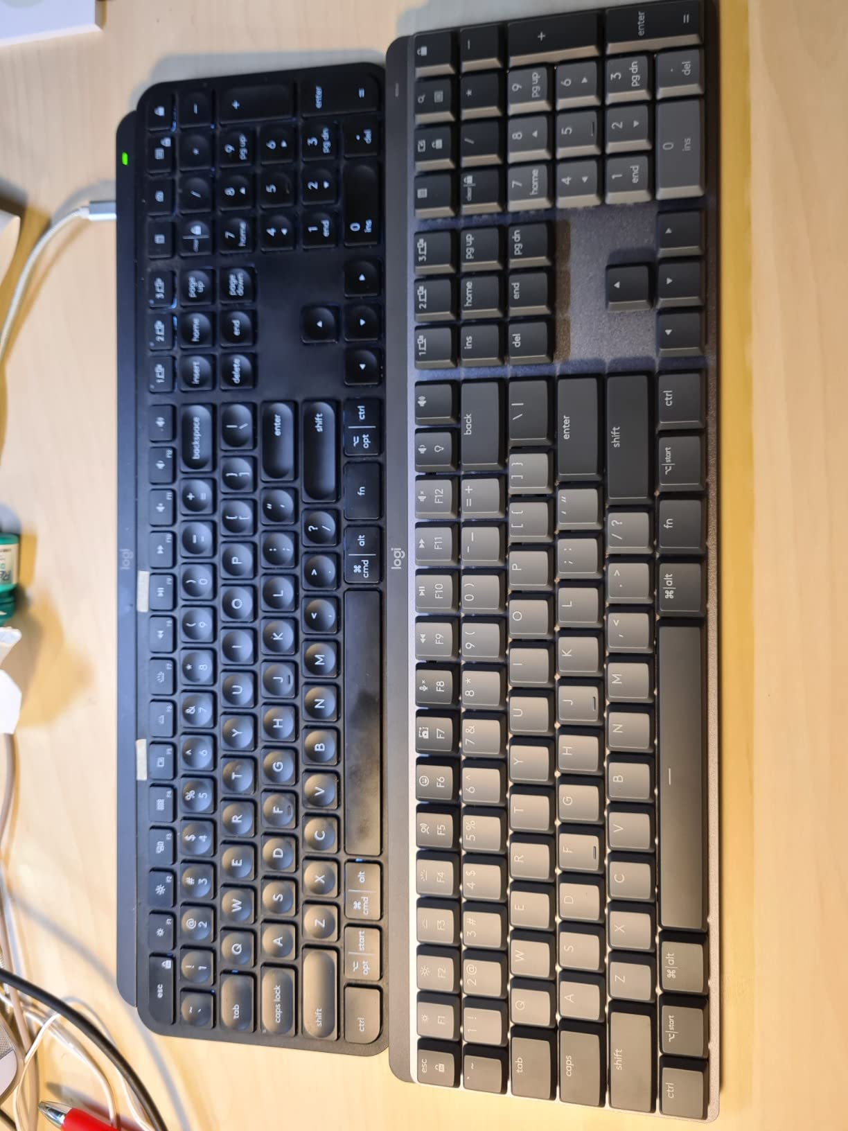 Logitech MX Mechanical Wireless Illuminated Keyboard Tactile - Graphite | Illuminated performance, backlit keys, Bluetooth, USB-C, macOS, Windows, Linux, iOS, Android, metal construction customer photo 2