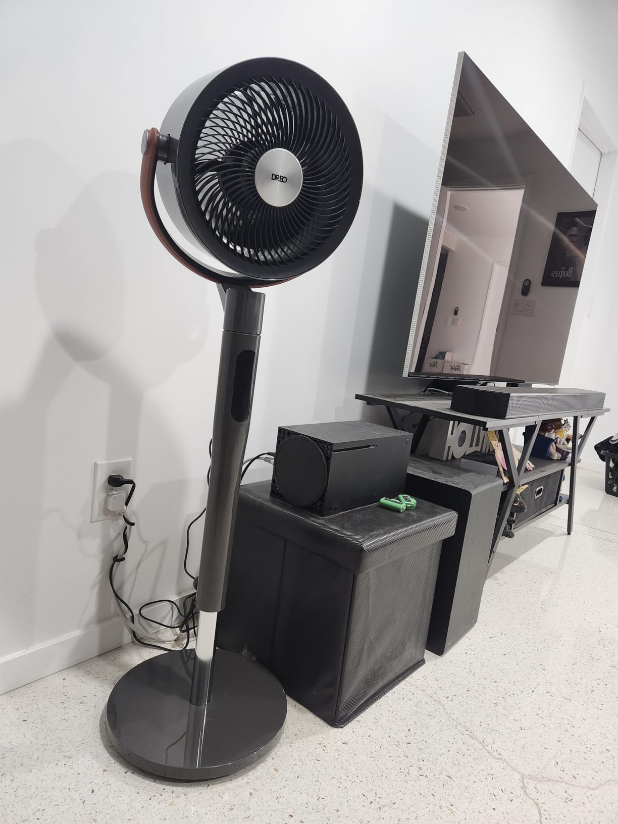 DREO Smart Tower Fan for Bedroom, 120° Oscillating Fan, 12 Speeds | 28ft/s Airflow Quiet Fan, DC Motor, 4 Modes Standing Fan, 12H Timer Cooling Fan for Home, Living Room, App & Alexa Control customer photo 1