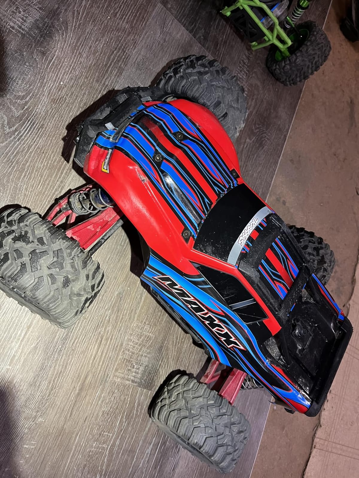 Traxxas Maxx Extreme 4s Brushless 4X4 Monster Truck (Green) customer photo 2