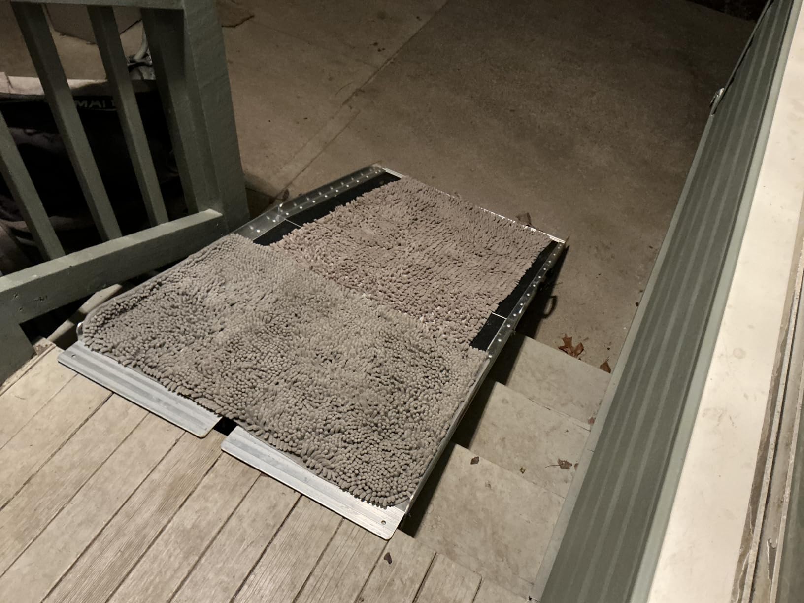 FACHNUO 2FT Portable Wheelchair Ramp for Home Steps, Non-Skid Aluminum Ramp | 800LBS Capacity, with Handle, Applicable 2-6