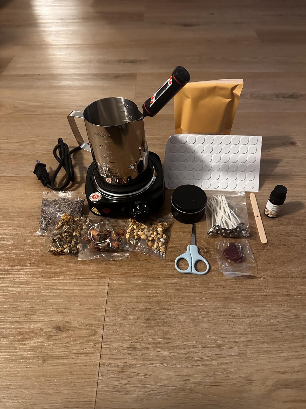 Complete Candle Making Kit with Wax Melter, Candle Making Supplies, DIY Arts & Crafts Kits Gift for Beginners, Adults, Including 500w Electronic Stove, Wicks, Wax, Rich Scents, Dyes, Melting Pot, Candle tins customer photo 1