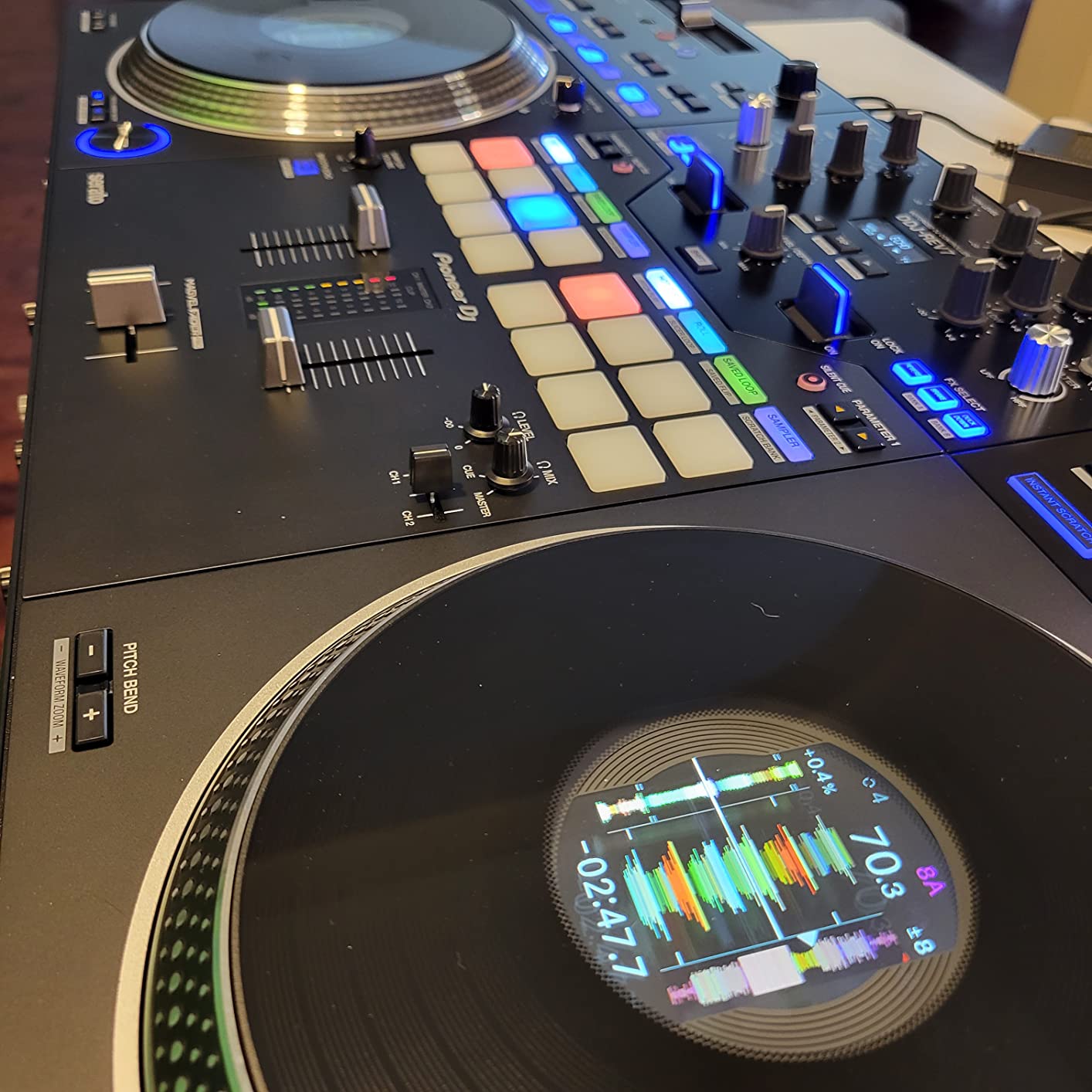 Pioneer DJ DDJ-REV7 2-Channel Motorized Battle DJ Controller, Serato | For pro scratch DJs, 2-channel motorized battle controller, motorized jogs, color displays, Magvel Fader Pro, Serato DJ Pro customer photo 1
