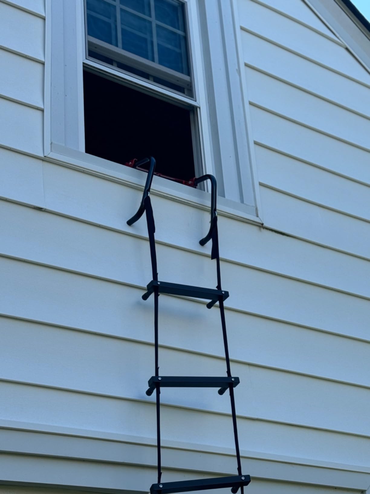 First Alert Two-Story Fire Escape Ladder, 14 Feet, Steel, Anti-Slip, Black customer photo 2