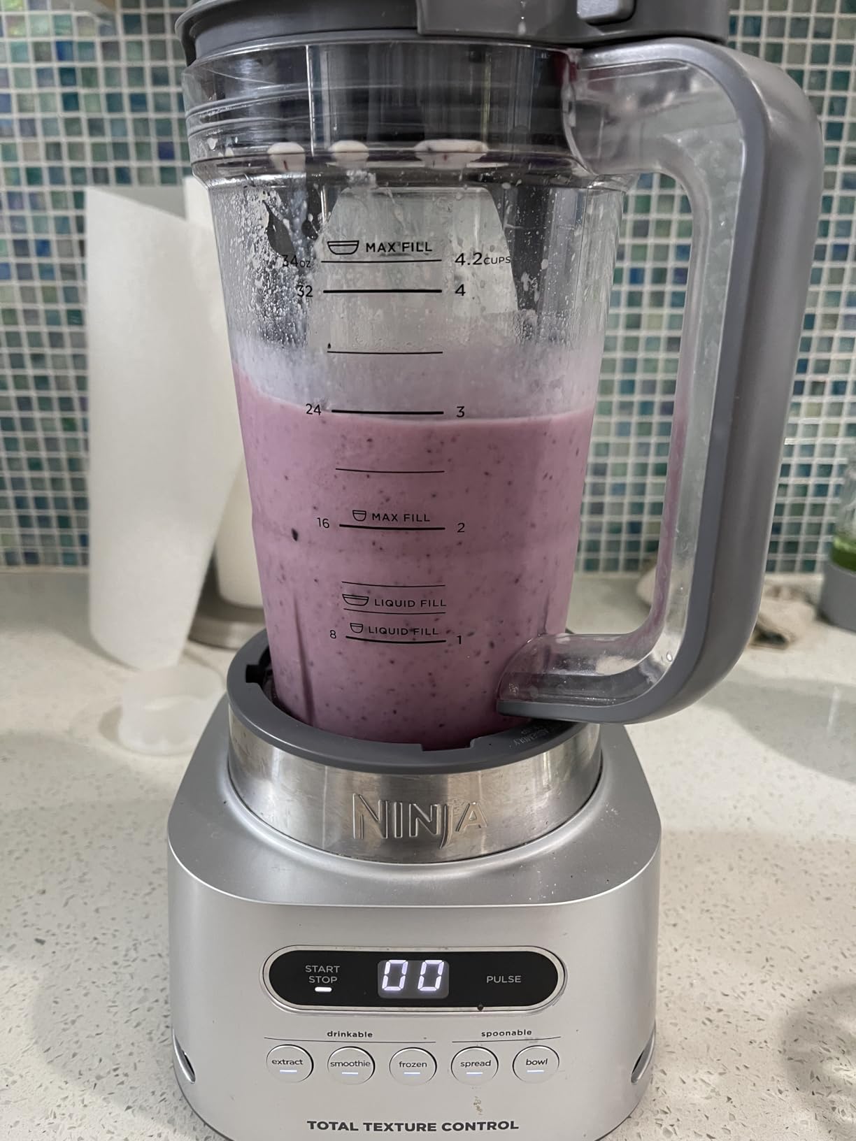 Ninja SS151 TWISTi Blender DUO, High-Speed 1600 WP Smoothie Maker & Nutrient Extractor, 5 Functions Smoothie, Spreads & More, smartTORQUE, 34-oz. Pitcher & (2) To-Go Cups, Gray customer photo 1