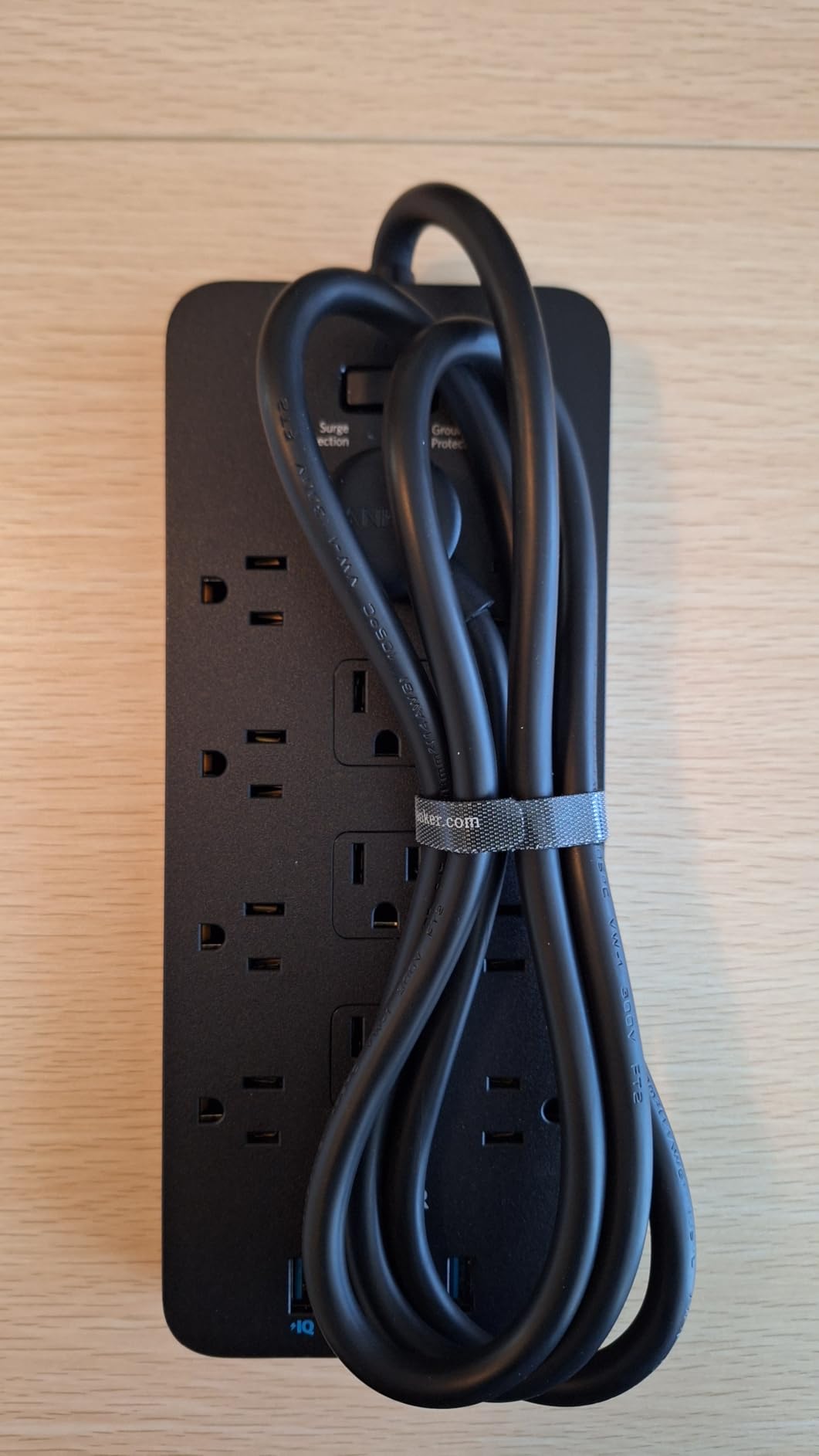 Anker Power Strip with 2100J Surge Protector, Outlet Extender, 20W, 12 AC | 5ft Extension Cord with Multiple Outlets, 1 USB C, 2 USB A, Home Office, Dorm Room Essentials, TUV Listed customer photo 1