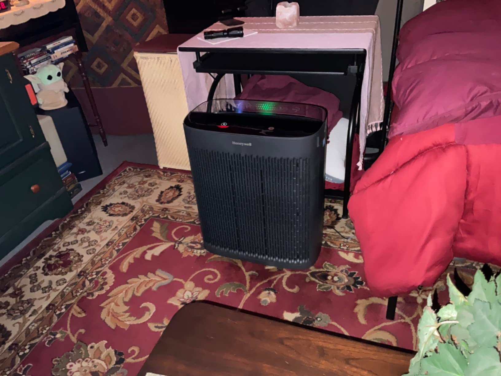 Honeywell HEPA Air Purifier for Home, Large Rooms Up To 1700 ft², HPA5200, Black customer photo 1