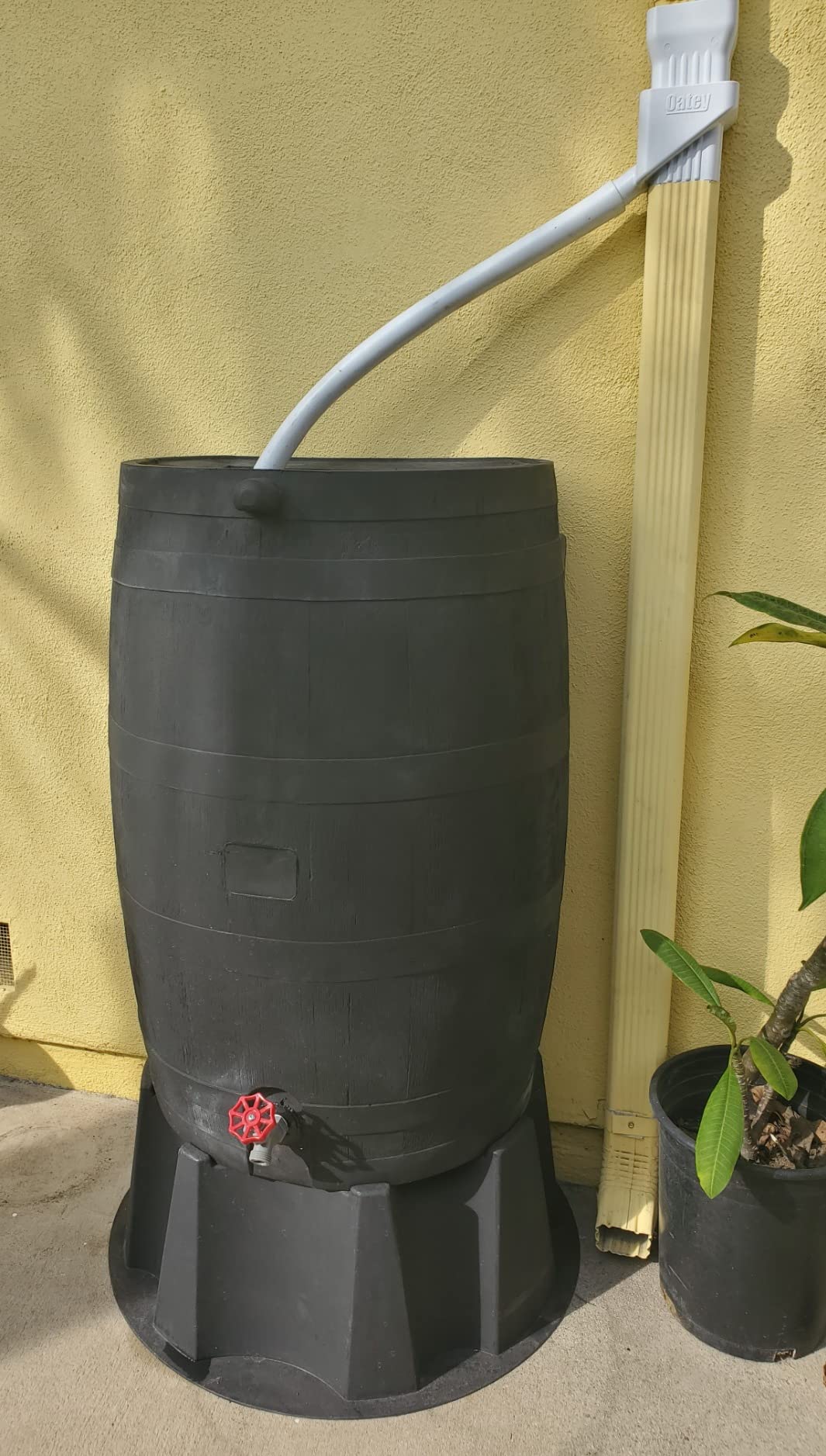 RTS Home Accents 50-Gallon ECO Rain Barrel Made with 100% Recycled Plastic, Flat Back Rain Water Collection Barrel, Stand Included, Black customer photo 1