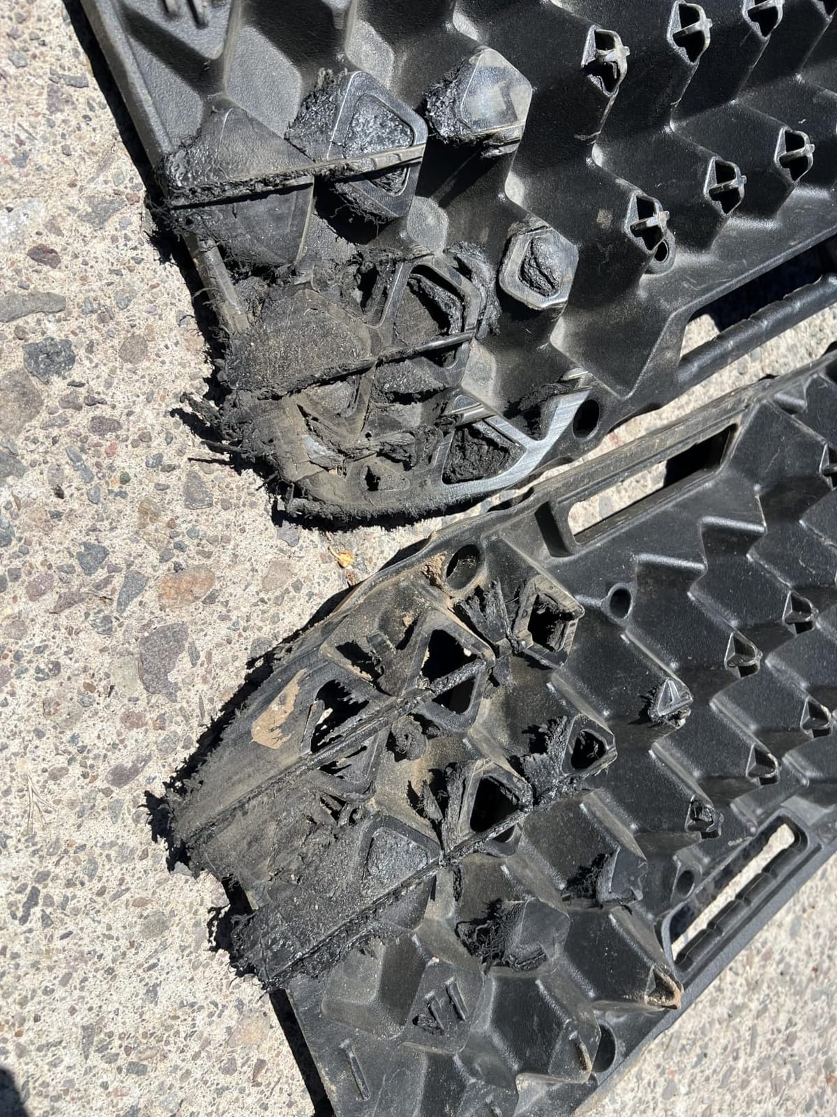 BUNKER INDUST Off Road Traction Boards, Pair Recovery Tracks Traction Mat for Vehicle Truck Jeep SUV, Mud, Snow, Sand Ramp-Orange Emergency Tire Traction Pads (Gen 10th) customer photo 1