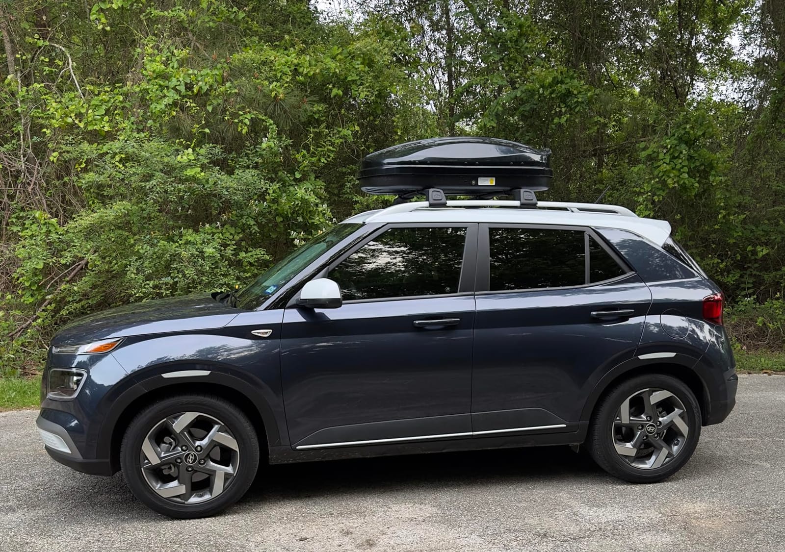 TUFFIOM 13.4 cu.ft. Rooftop Cargo Box w/Keys, Hard Shell Waterproof Travel Roof Storage Cargo Carrier Luggage Rack, Dual-Side Opening, Black customer photo 1