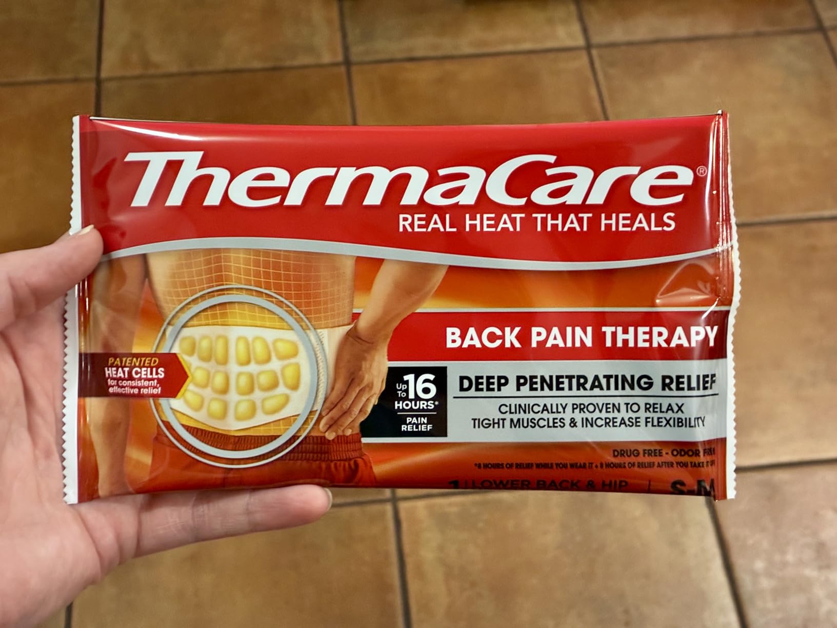 ThermaCare Advanced Back & Hip HeatWraps, Long-Lasting, Disposable Heat Therapy for Lower Back Pain, Muscle Soreness, & Herniated Discs, Drug-Free (L-XL, Pack of 10) customer photo 1