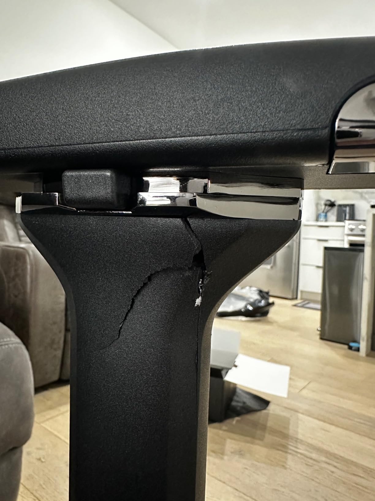 Secretlab Titan Evo XL Black Gaming Chair - Leatherette, Ergonomic with Lumbar Support, High Back, Reclining, Magnetic Head Pillow, Big and Tall (Up to 395 lbs), 4D Armrests, Height Adjustable customer photo 2
