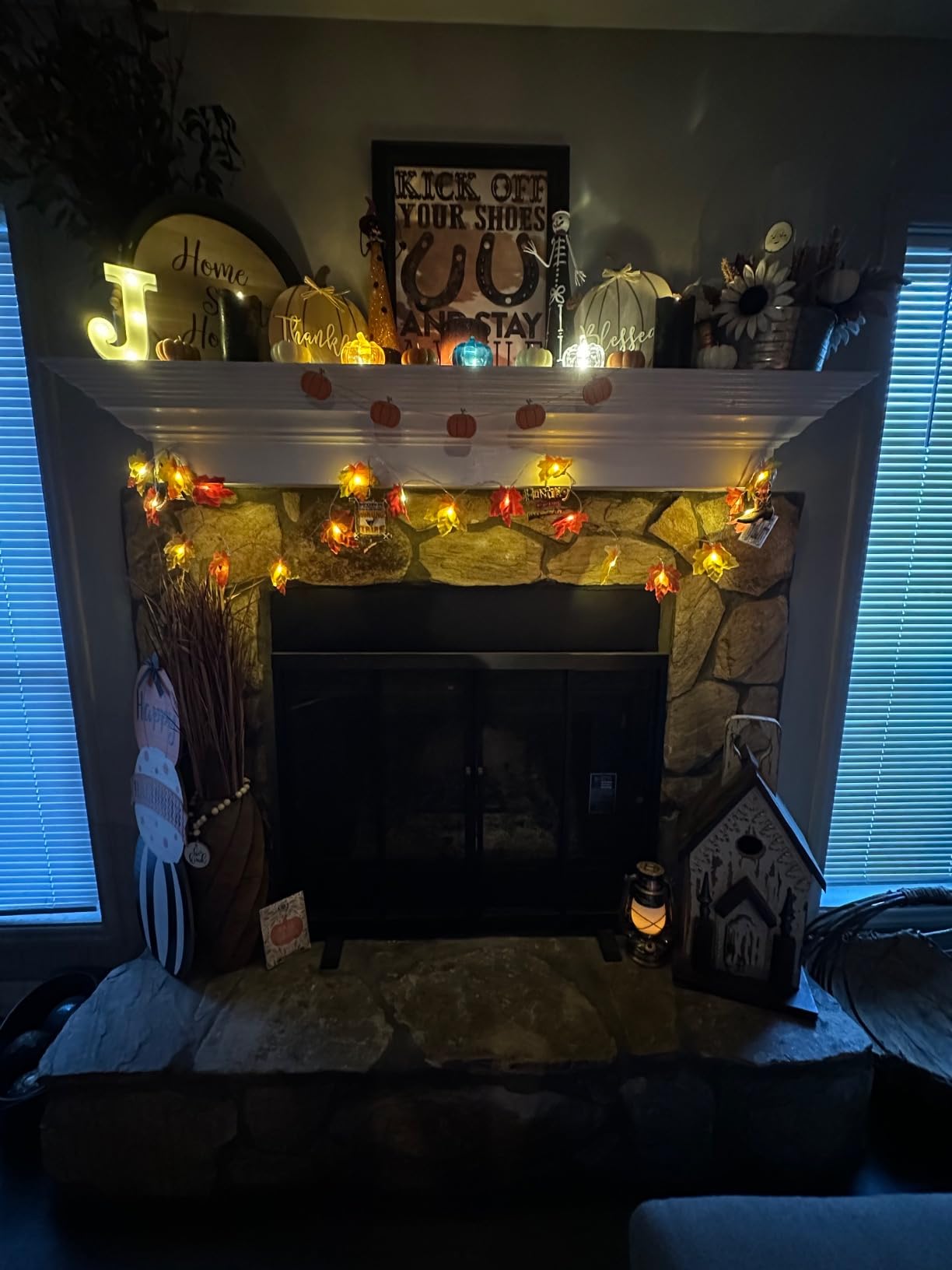 Runleo 2 Pack Fall Decorations for Home Maple Leaf Lights Total 20ft 40 LED | Multicolored Battery Operated Fall Leaves Garland with Light String Autumn Harvest Table Indoor Halloween Thanksgiving Decor customer photo 2