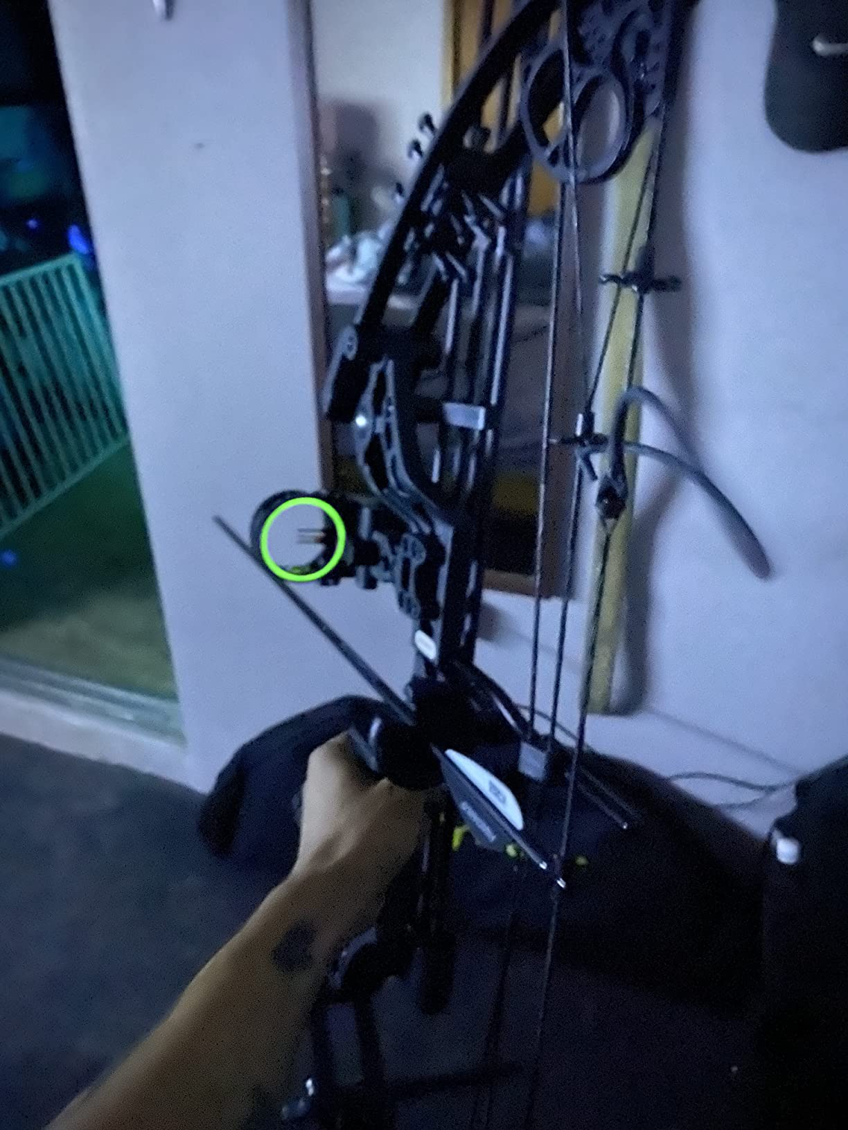 Compound Bow Set 15-45lbs for Pull Beginner and Teens Right Handed Adjustable 18