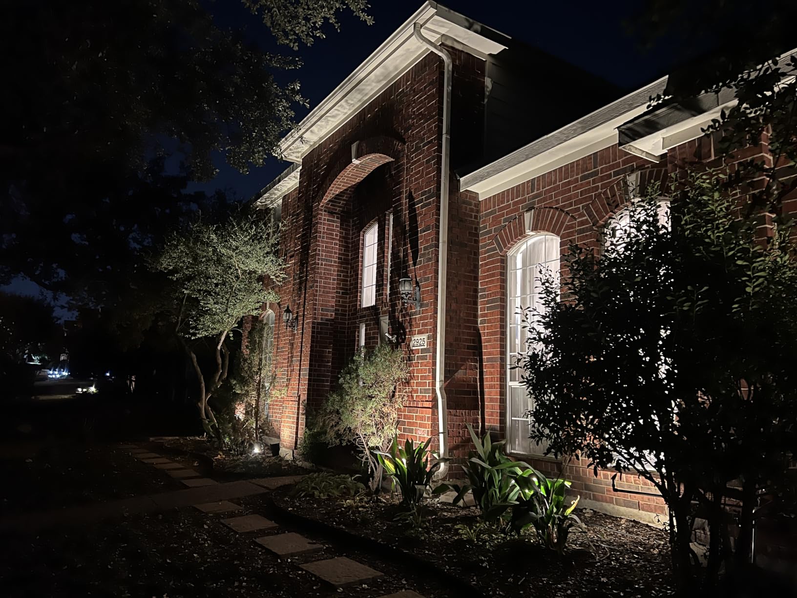 REEGOLD Low Voltage Landscape Lights Outdoor: 7W 700LM LED Landscape Lighting with Connectors for Tree Garden Yard Pathway | 12V 24V Warm White 2700K Spotlights | IP65 Waterproof | 6 Pack customer photo 2