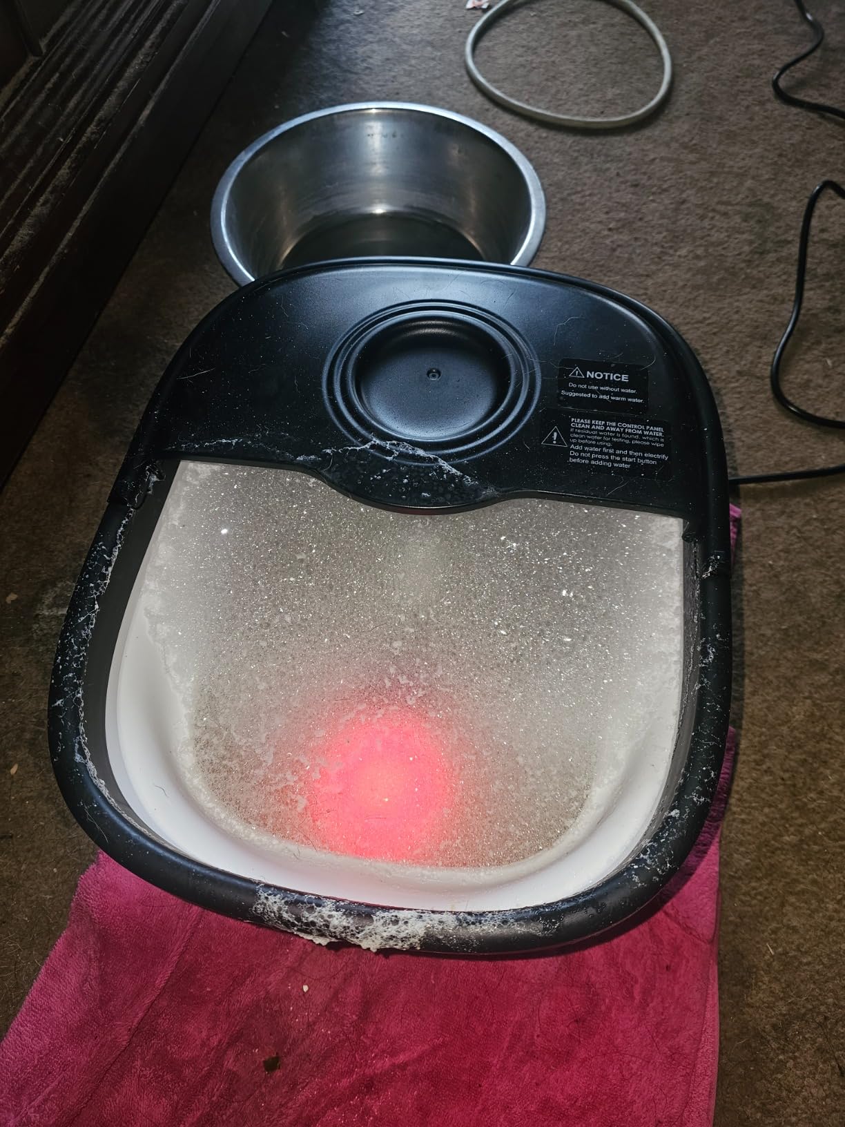 KNQZE Collapsible Foot Spa Bath with Heat & Remote Control, Bubble Massage, Temperature Control, Red Light (Black) customer photo 2