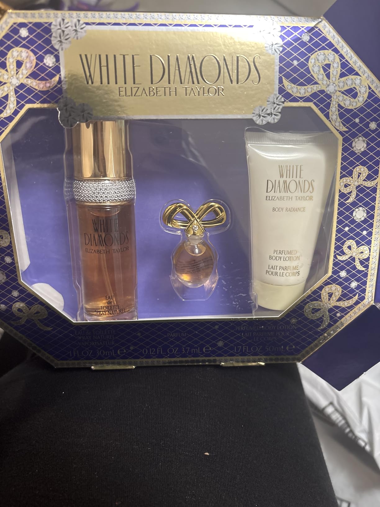 Elizabeth Taylor White Diamonds 3-Piece Fragrance Gift Set for Women customer photo 2