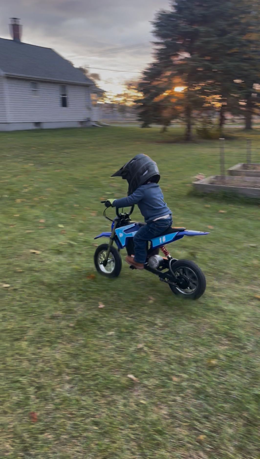Hiboy DK1 36V Electric Dirt Bike for Kids, 300W & 15.5 MPH, Ages 3-10 | Up to 13.7 Miles Long Range, 3 Safety Speed Modes, Hydraulic Suspension & Solid High Carbon Steel Frame Ride On Toy customer photo 1