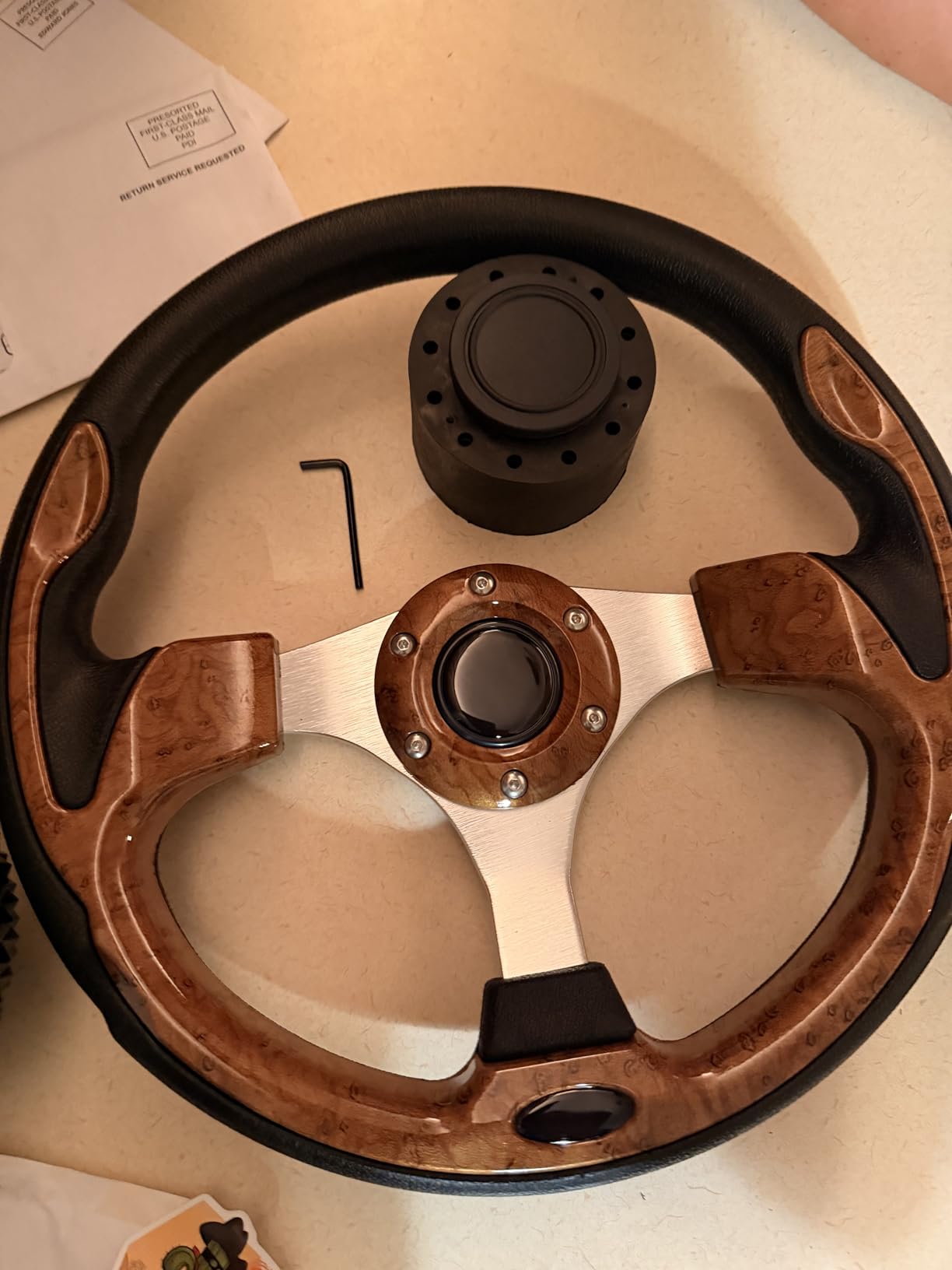 12.5inch, 3/4 Inch Axle Marine Steering Wheel Adapter, Anti-Slip Carbon Fiber Steering Wheel for Boats, Yachts, Pontoon Boats Black customer photo 2