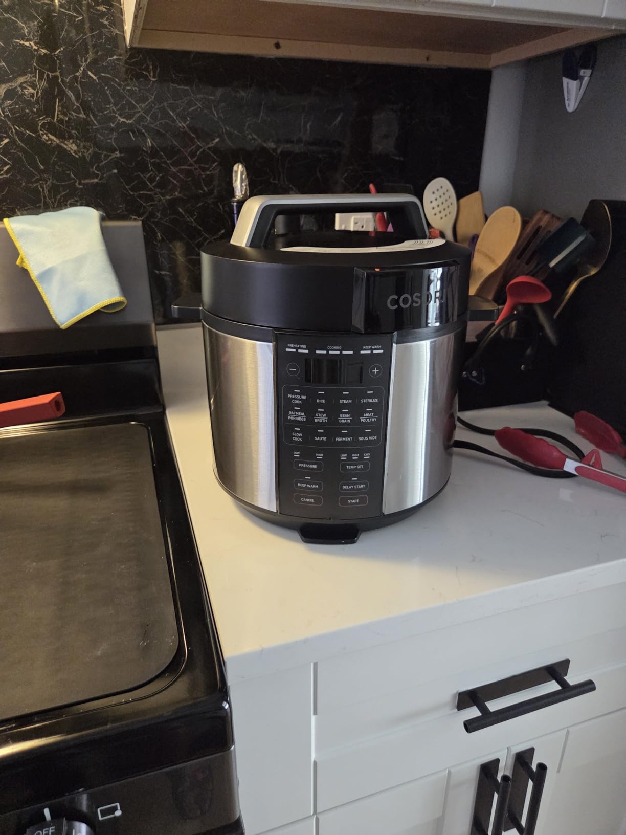 Pressure Cooker 6QT, 9-in-1, Ceramic Coating Pot, 12 Safety Features | Rice Cooker, Slow Cook, Sous Vide, Saute, Stainless Steel, 1100W, Silver customer photo 2