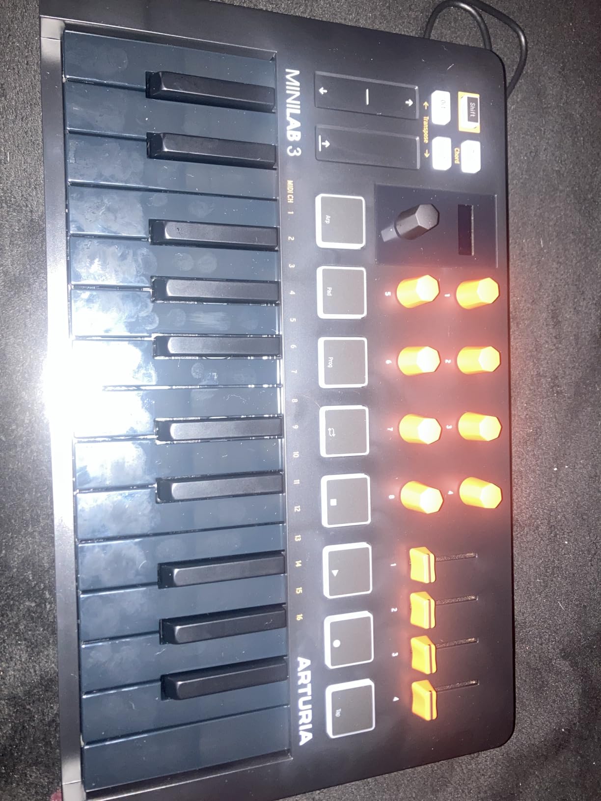 Arturia MiniLab 3 Universal MIDI Controller, White | All in One Software Package, 25 Keys, 8 Multi-Color Pads customer photo 2
