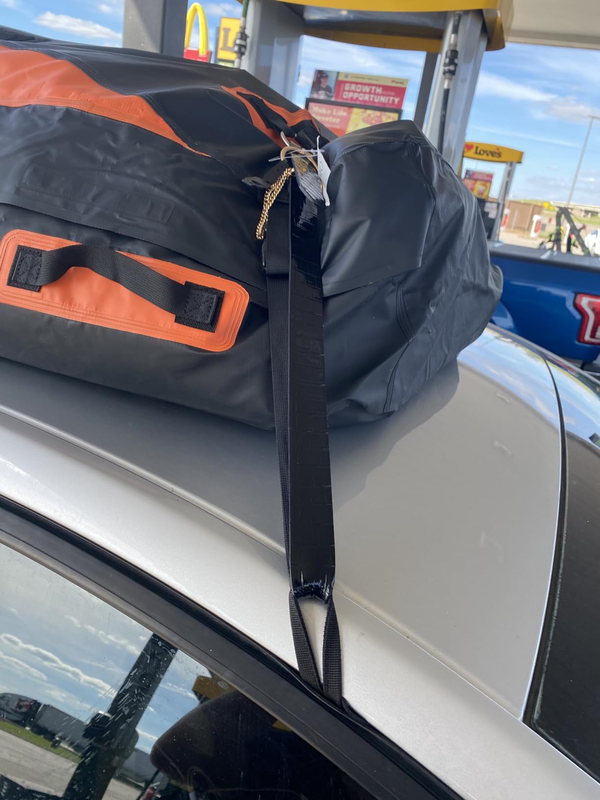 Asinking Car Rooftop Cargo Carrier Bag, 100% Waterproof Non-Rip 20 Cubic Feet Car Roof Bag for All Vehicles with/Without Rack, Includes Non-Slip Mat, Luggage Lock, 4 Door Hooks, Storage Bag customer photo 1