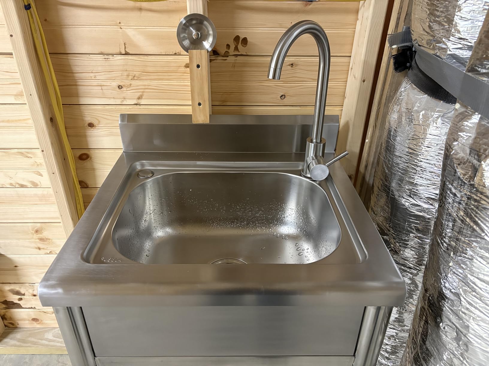 Stainless Steel Utility Sink, Freestanding Single Bowl Garage Sink 22 Inch | Shop Sink for Laundry Room Basement Garden Kitchen Outdoor Indoor, with Cold & Hot Water Lines, Rapid Drainage, Easy Setup customer photo 1