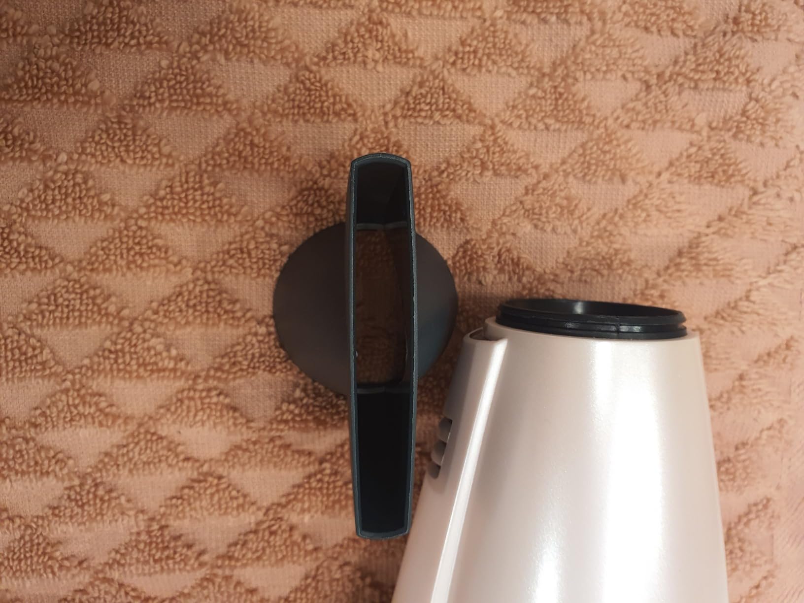 INFINITI PRO CONAIR SmoothWrap Hair Dryer, Blow Dryer with Diffuser and Concentrator Attachments, Advanced Plasma and Ceramic Technology for Less Frizz, More Volume, and Body, Champagne customer photo 2