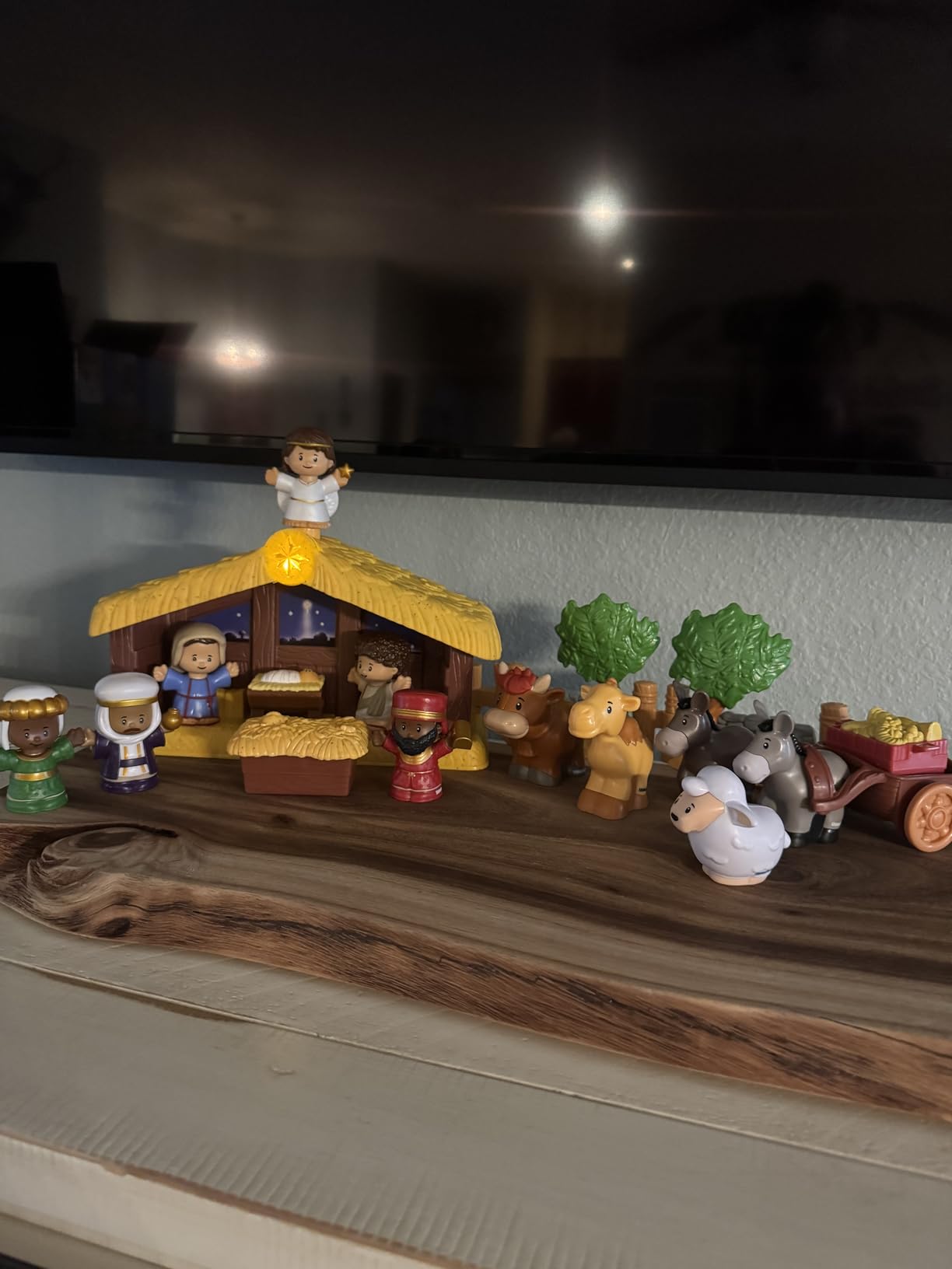 Fisher-Price Little People Nativity Set with Music & Lights, 18-piece Christmas Playset customer photo 1