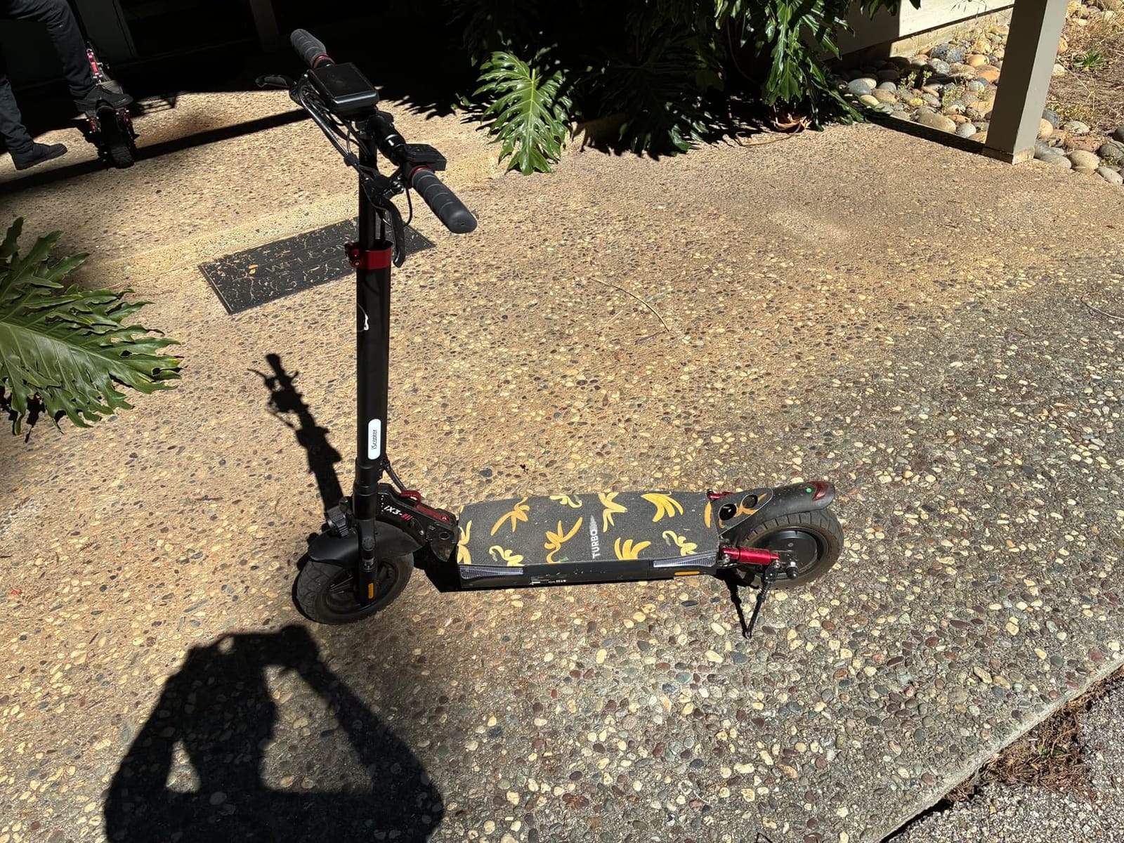 iScooter iX3/iX4 Electric Scooter, Off Road Tires, 800W Motor E-Scooter Up to 25/28 Miles Range, Top Speed 25/28 MPH, Adjustable Handlebar Height, Folding Commuting Electric Scooter for Adults customer photo 1