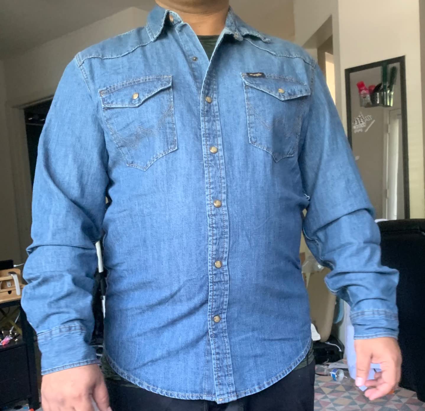 Wrangler Men's Iconic Regular Fit Snap Shirt customer photo 1