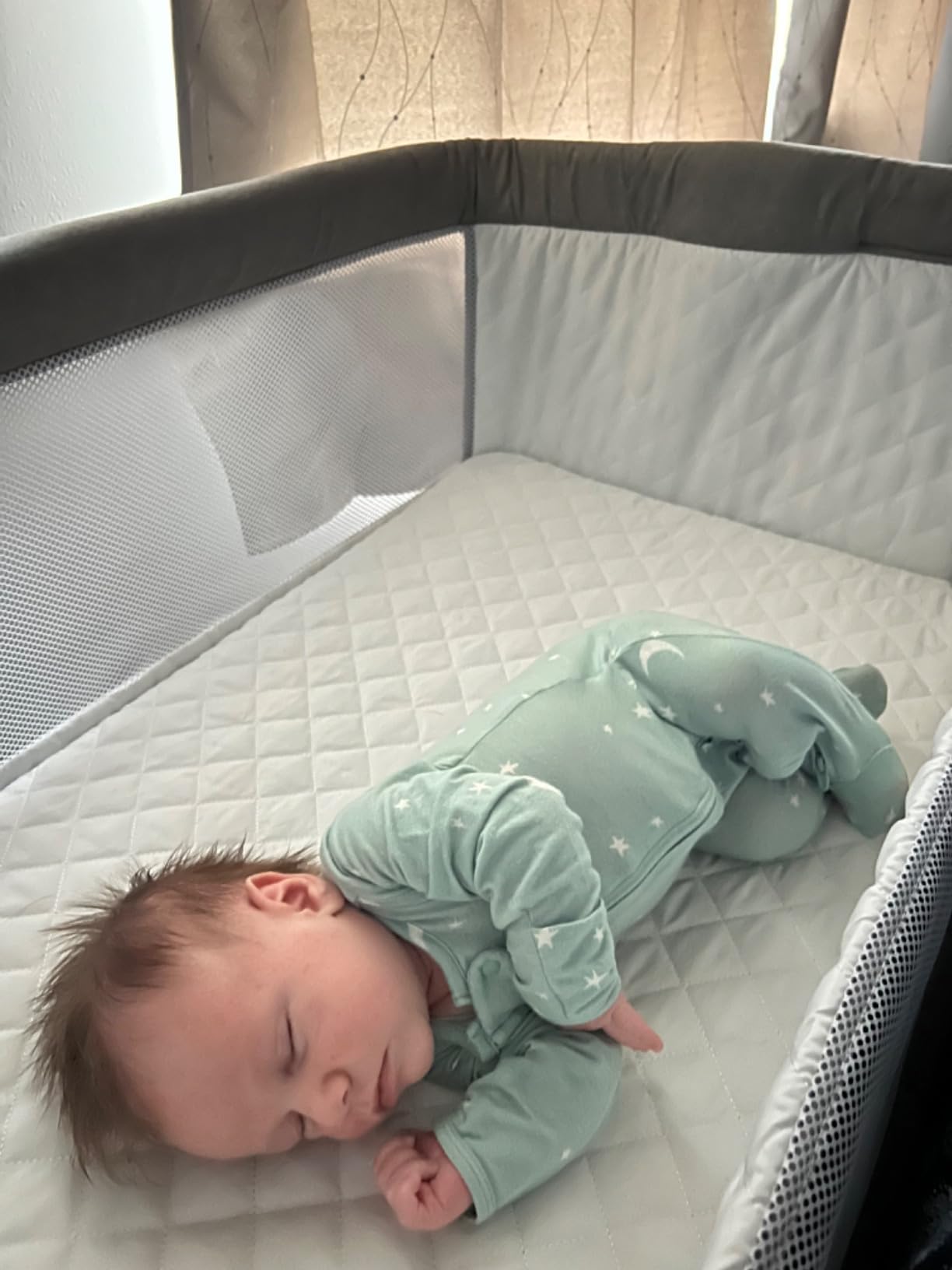 Cowiewie Bassinet Bedside Sleeper, Baby Bassinet with 7 Adjustable Height, Bedside Bassinet for Baby with Storage, Breathable Mesh & Mattress, Portable Bassinet Easy Folding (Pyramid Light Gray) customer photo 1