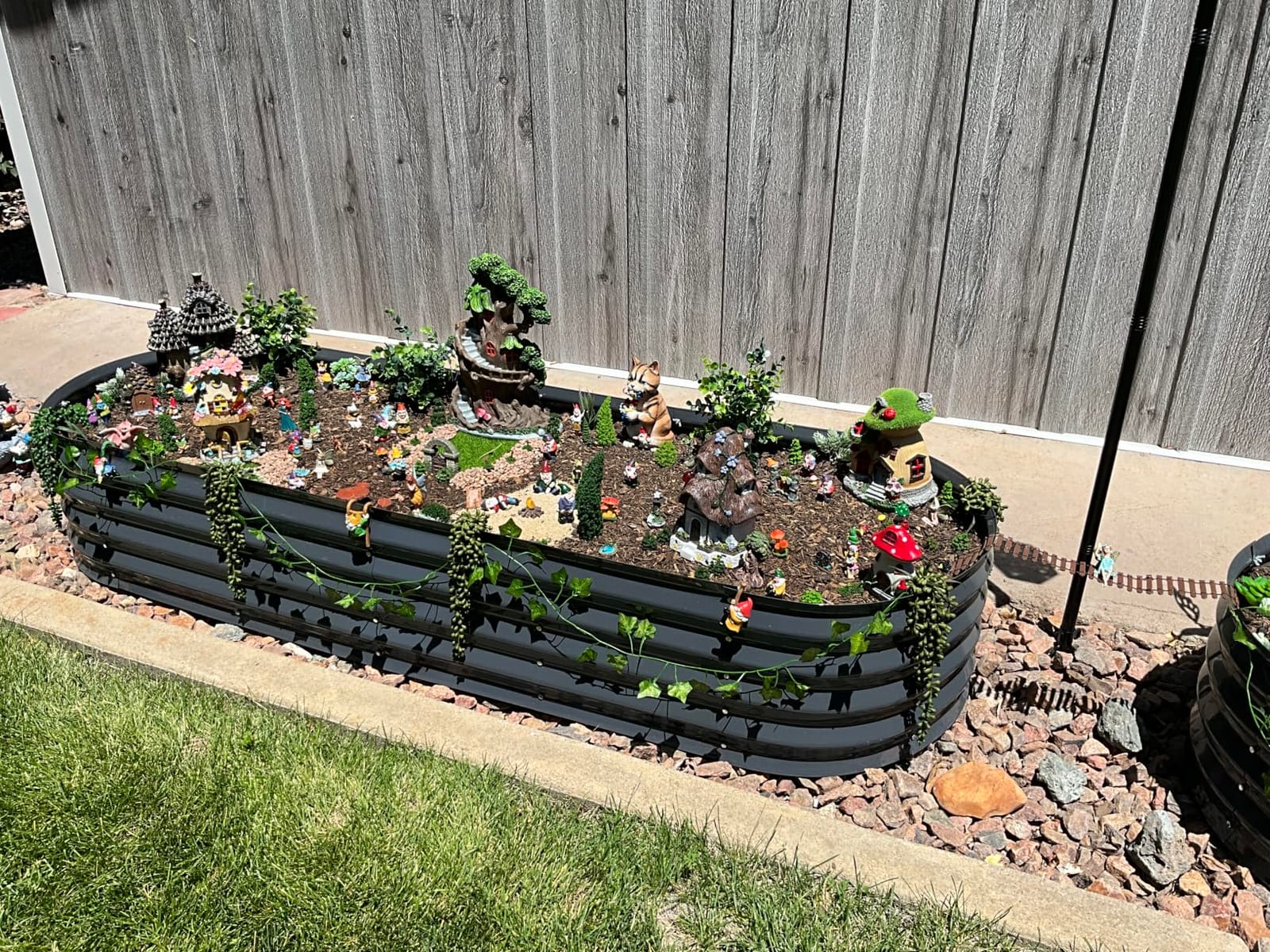 Utopia Home Galvanized Raised Garden Bed Kit 4x2x1ft, Planter Box Raised Garden Beds Outdoor, Easy Assembly Metal Raised Bed for Gardening Vegetables, Fruits, Flowers - Pack of 01 - Silver customer photo 2
