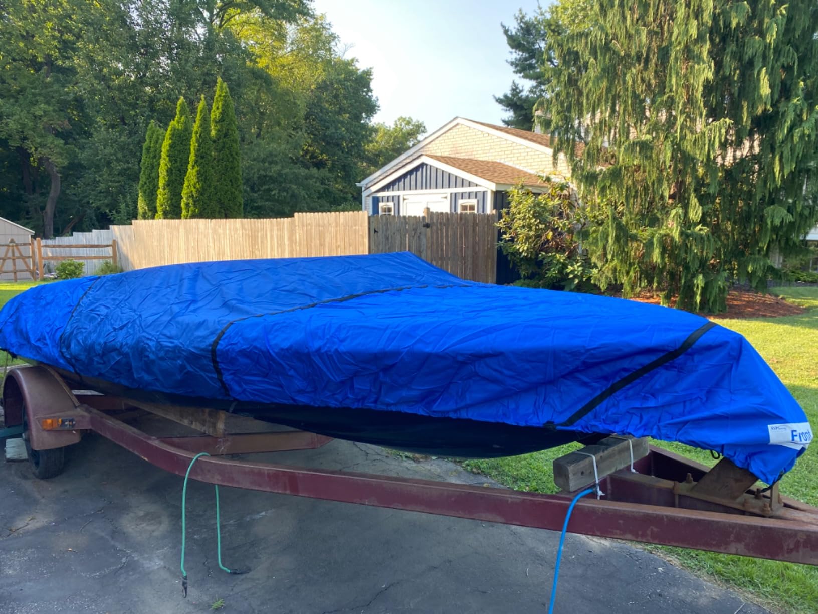 RVMasking Boat Cover with Motor Cover, 1400D Center Reinforced, 20'-22' | Heavy Duty Marine Fabric, Waterproof, UV Resistant, Tear-Resistant, Air Vents, 11 Straps, fits V-hull Bass Tracker Boat, Gray customer photo 2