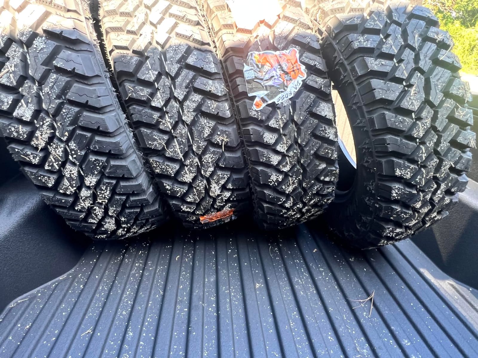 Cosmo Mud Kicker Mud Tires for Trucks LT265/75R16 LRF 10 Ply BSW customer photo 1