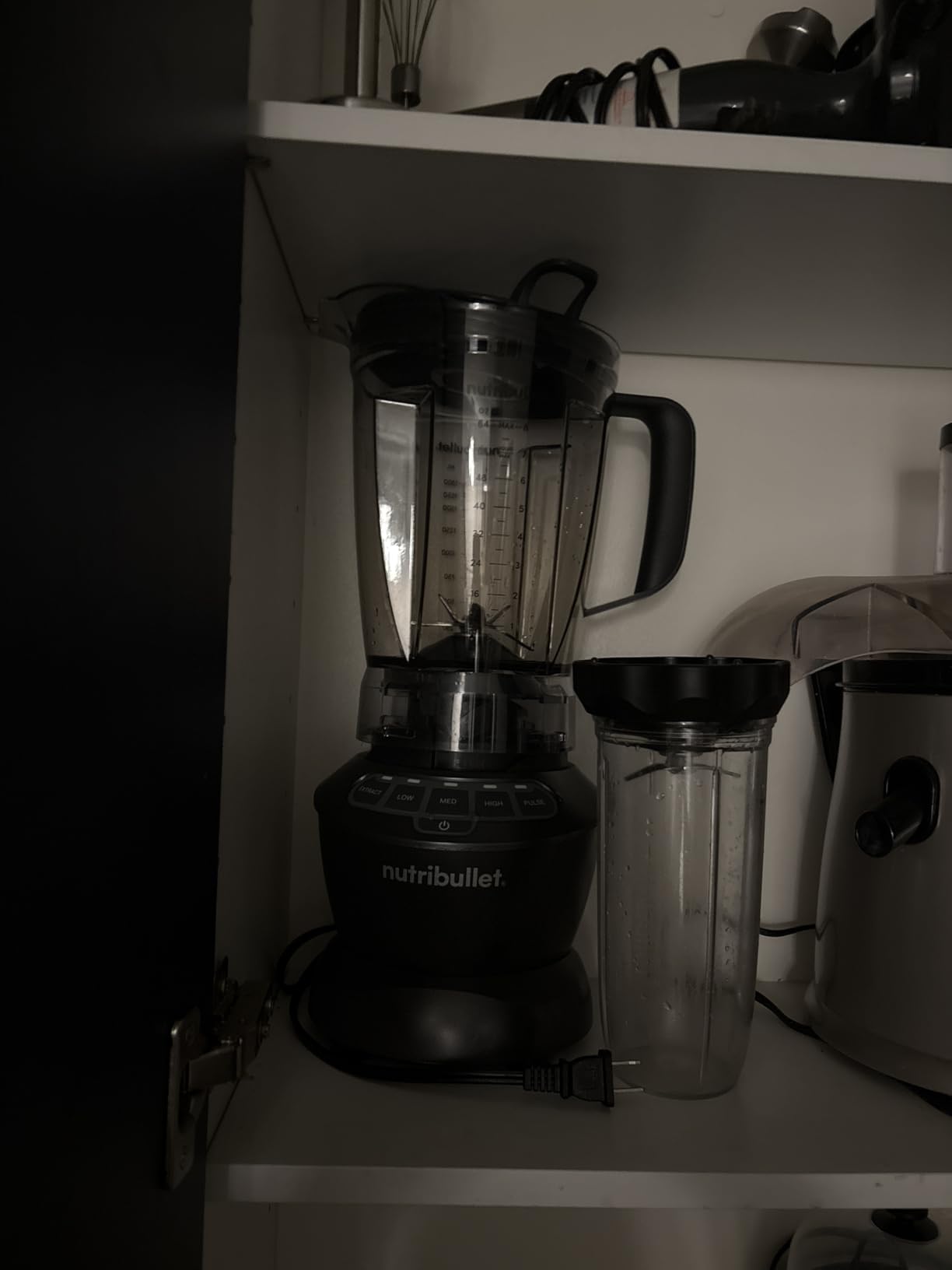 Nutribullet Full-Size Blender Combo, Single-Serve & Large Capacity, 1200W, 64oz Pitcher, 32oz Cup, Extractor Blade, 3-Speed, Pulse, Smoothies, Soups, Sauces, Easy Cleaning, Dark Gray, NBF50500 customer photo 1