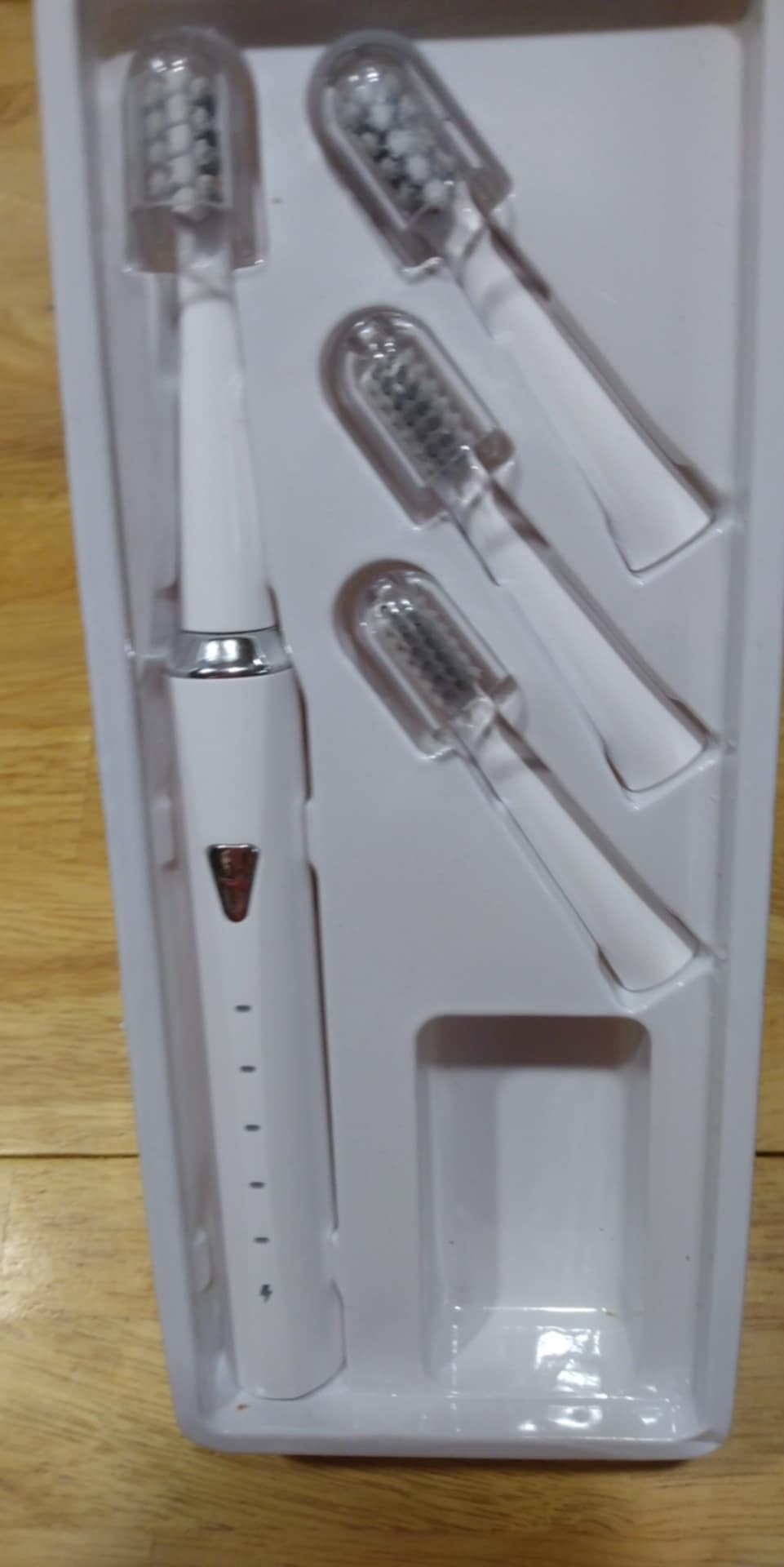 Y-Kelin V-Shaped Orthodontic Electric Toothbrush for Braces, Sonic Toothbrush with 2 Concave and 2 Convex Replacement Heads, Soft Bristle, 5 Modes IPX7 Waterproof (White) customer photo 2