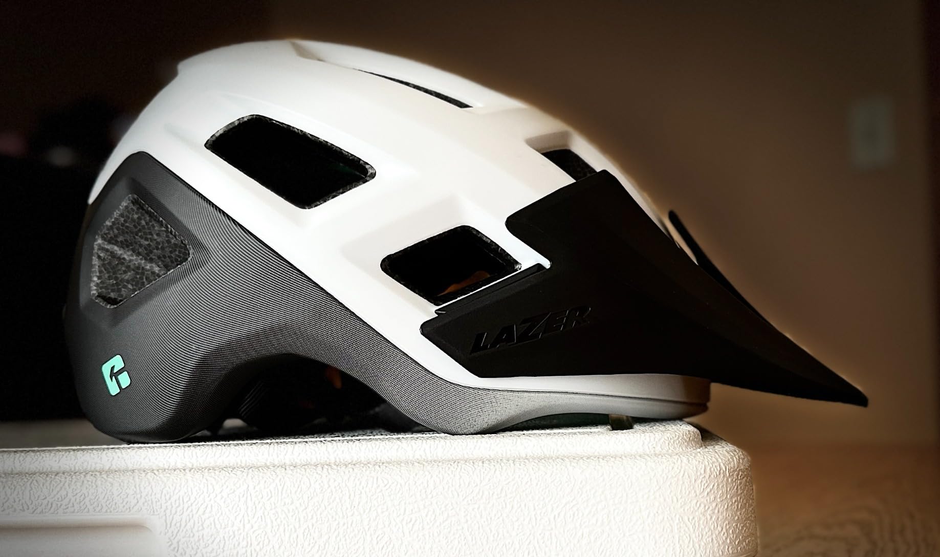 LAZER Coyote KinetiCore Bike Helmet, Bicycling Gear for Adults, Men & Women's Cycling Head Gear customer photo 2