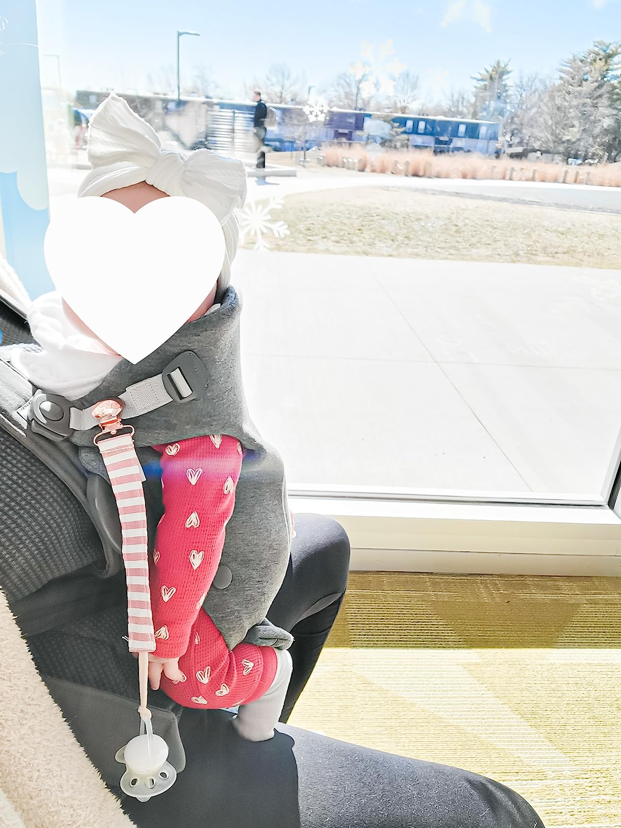 BabyBjörn Baby Carrier Mini, Light Beige, 3D Jersey | Infant Carrier (7-24 lbs), Ergonomic, Easy-to-Use customer photo 2