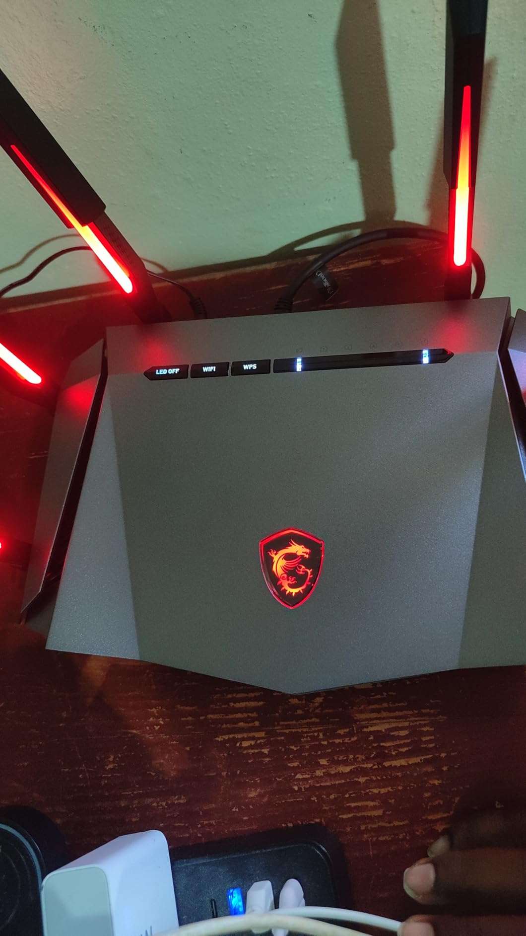 MSI Radix AXE6600 WiFi 6E Tri-Band Gaming Router, AI QoS, RGB, 1.8GHz Quad-Core Processor, MU-MIMO, Tri Band Gigabit Wireless, 8-Stream, High Speed Long Range Gaming Router customer photo 2