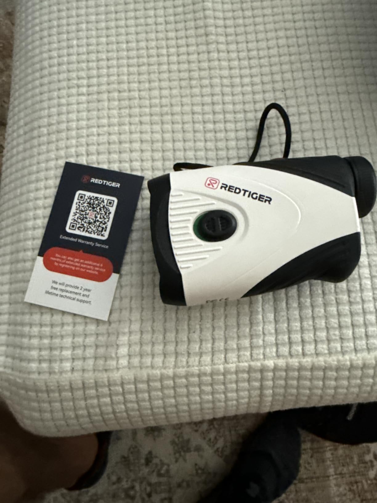 REDTIGER Golf Rangefinder with Slope On/Off, 7X Magnification 1200 Yards, Flag Pole Lock with Vibration, IP54 Water Resistant, Rechargeable, Magnetic Suction, GolfVue Series 1, White customer photo 1
