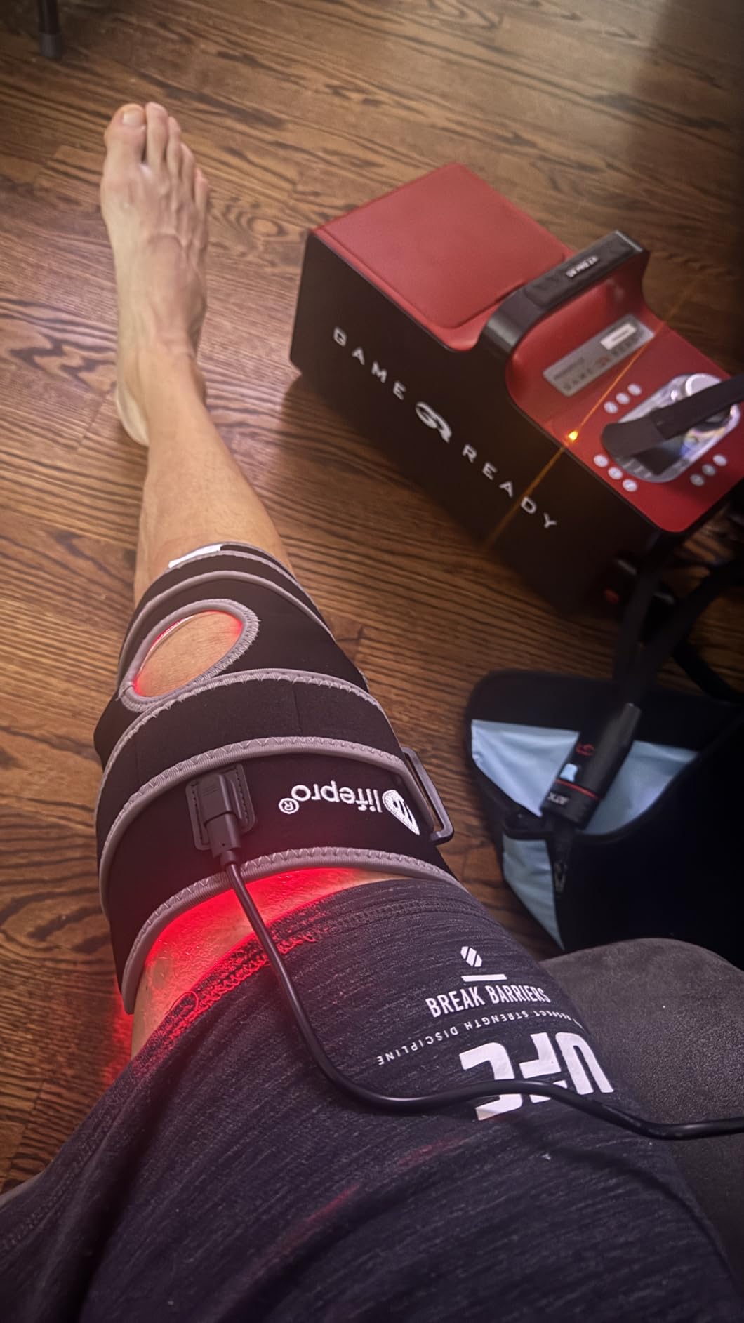 LifePro - Red Light Therapy for Knee Brace - Portable Knee Massager with 660nm Red & 850nm Infrared LEDs - Vibration & Pulsed Modes - Biorecover Rechargeable Light Therapy Device for Joint Wellness customer photo 2