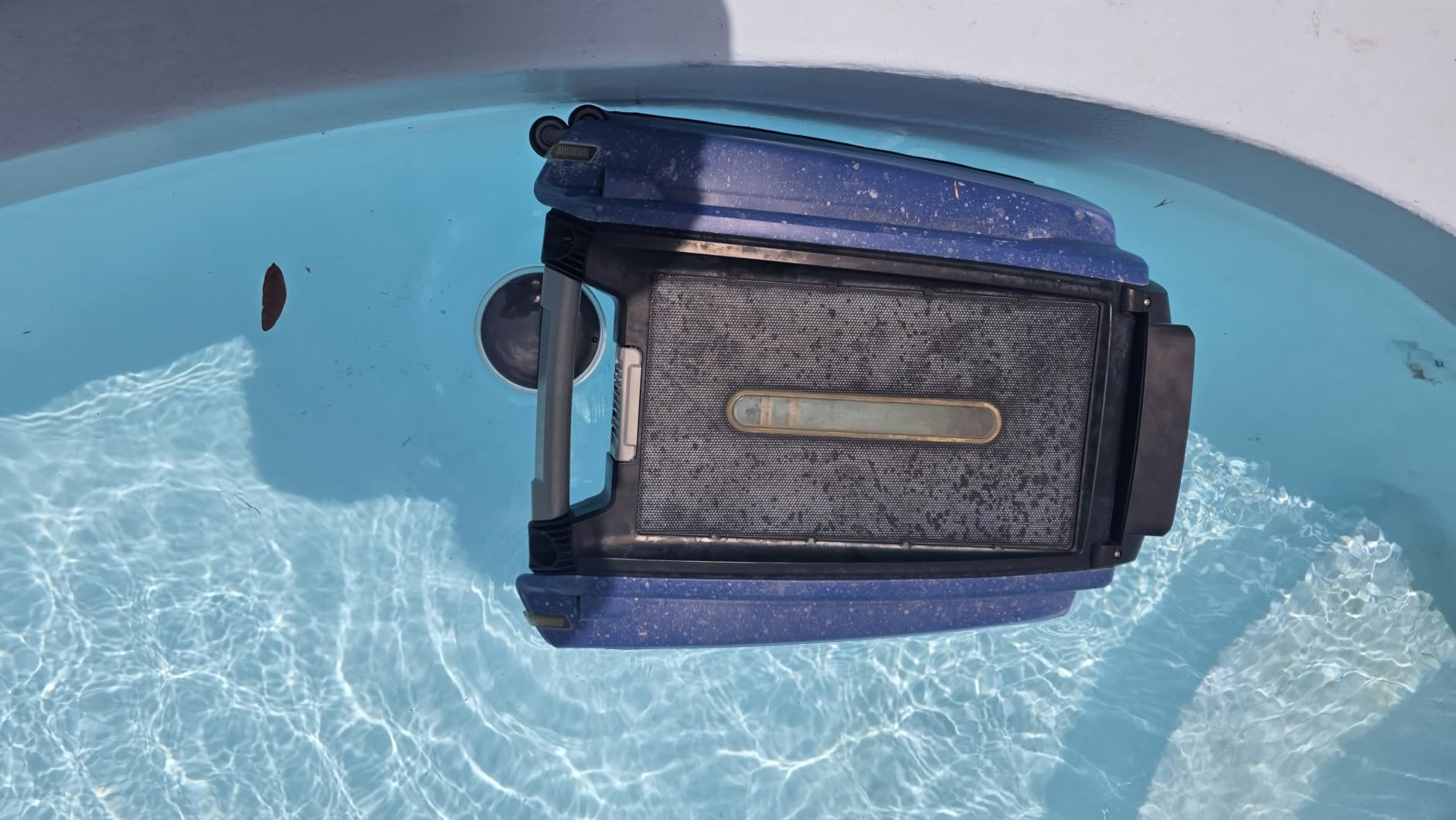 Betta SE Solar Powered Automatic Robotic Pool Surface Skimmer Cleaner with 24/7 Continuous Cleaning Battery Power and Re-Engineered Twin Salt Chlorine Tolerant Motors (Blue) customer photo 2