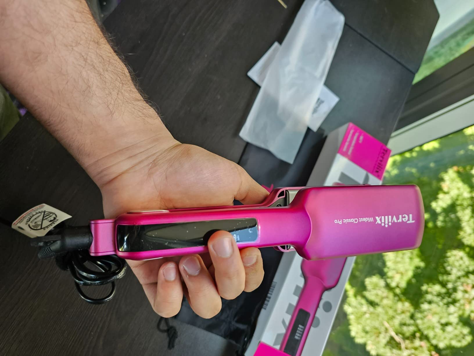 Terviiix 1/2' Flat Iron for Short Hair, 2-in-1 Straightener and Curler | Slim Plates, Rounded Edge for Easy Curls or Sleek Styles, Pixie Cuts, Bangs, Beard, Roots, for Men and Women customer photo 1
