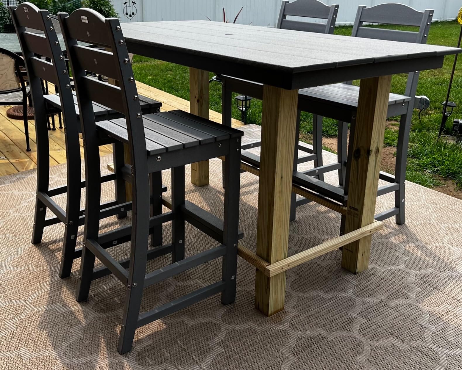 GIANTEX Outdoor HDPE Bar Stool, Patio Tall Bar Chair with Backrest and Footrest, 30 Inches Counter Height Barstools for Garden, Backyard, Weather Resistance, Easy Maintenance customer photo 2