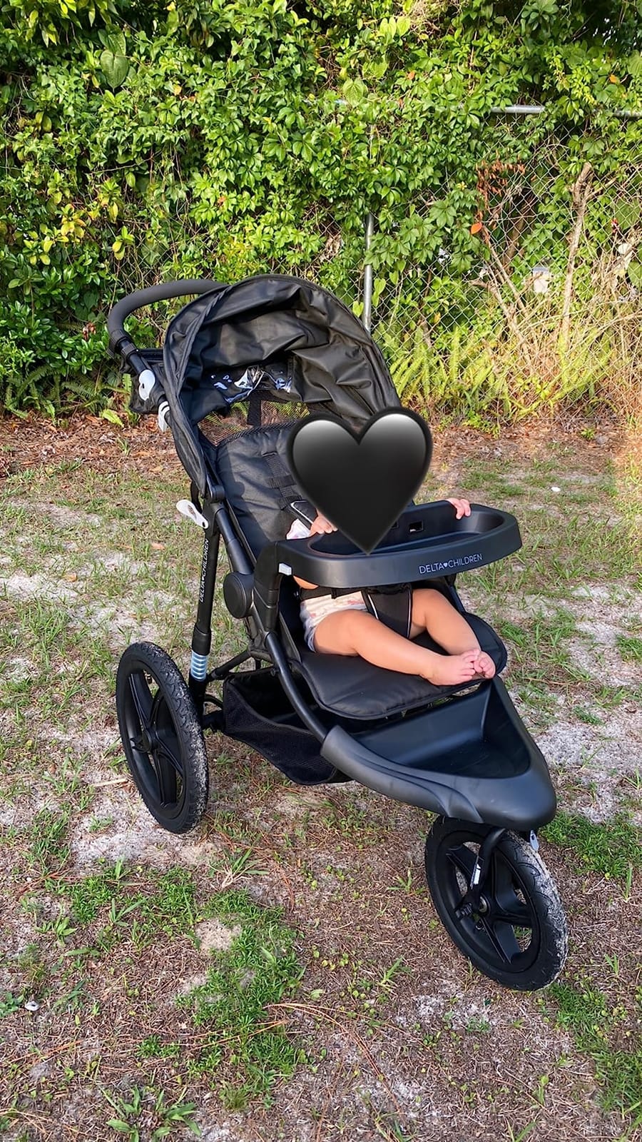 Delta Children Apollo Jogging Stroller - Shock Absorbing Frame with Large Canopy & Recline - Car Seat Compatible, Black customer photo 1