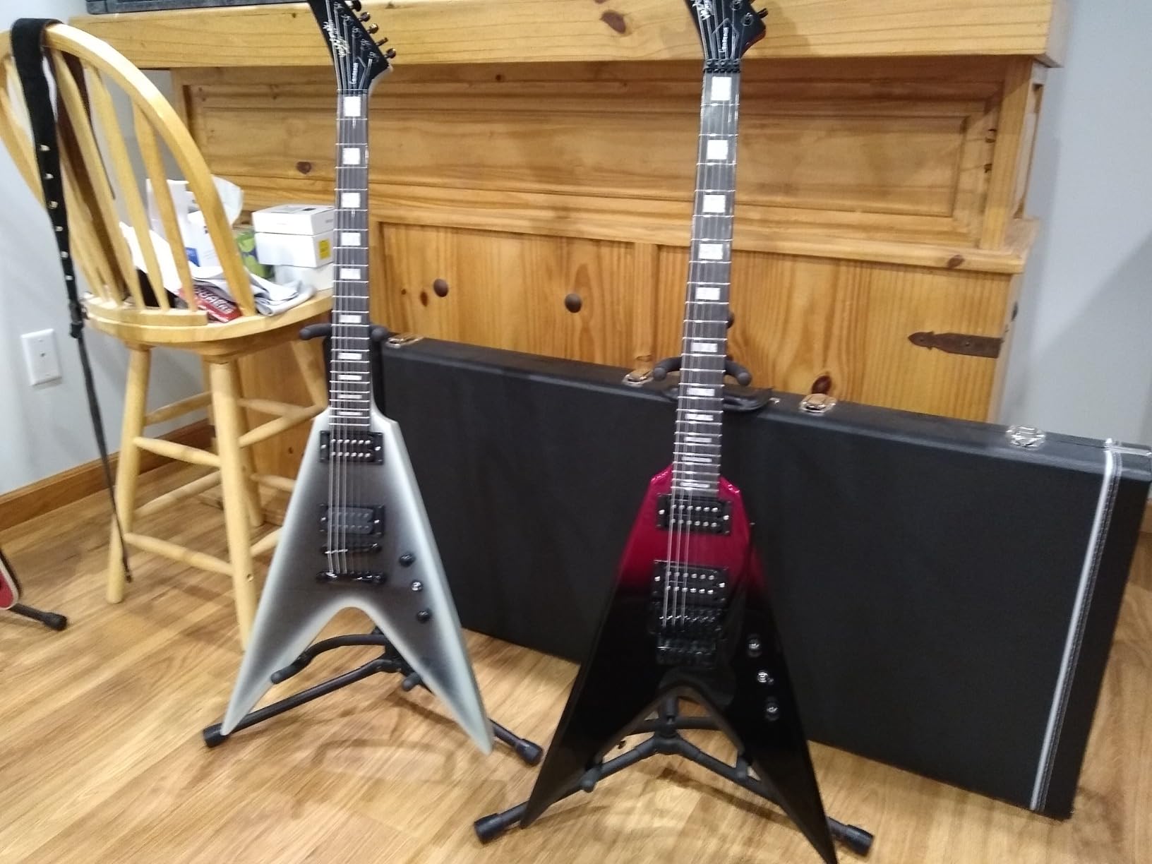 WestCreek CERBERUS Solid Body Electric Guitar | V Heavy Metal Guitar, Right Handed, Rounded End Frets, Bone Nut, Rosewood Fretboard, Mahogany Body (Black) customer photo 2