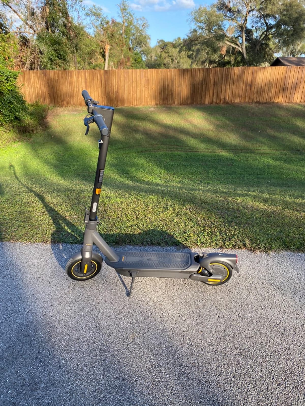 Segway Ninebot MAX Series Electric Scooter, Up to 22-28 MPH, Long Range, Dual Suspension & Braking System, Fast Charging, Scooter for Adults, UL-2272 2271 Certified (G2/G3) customer photo 1