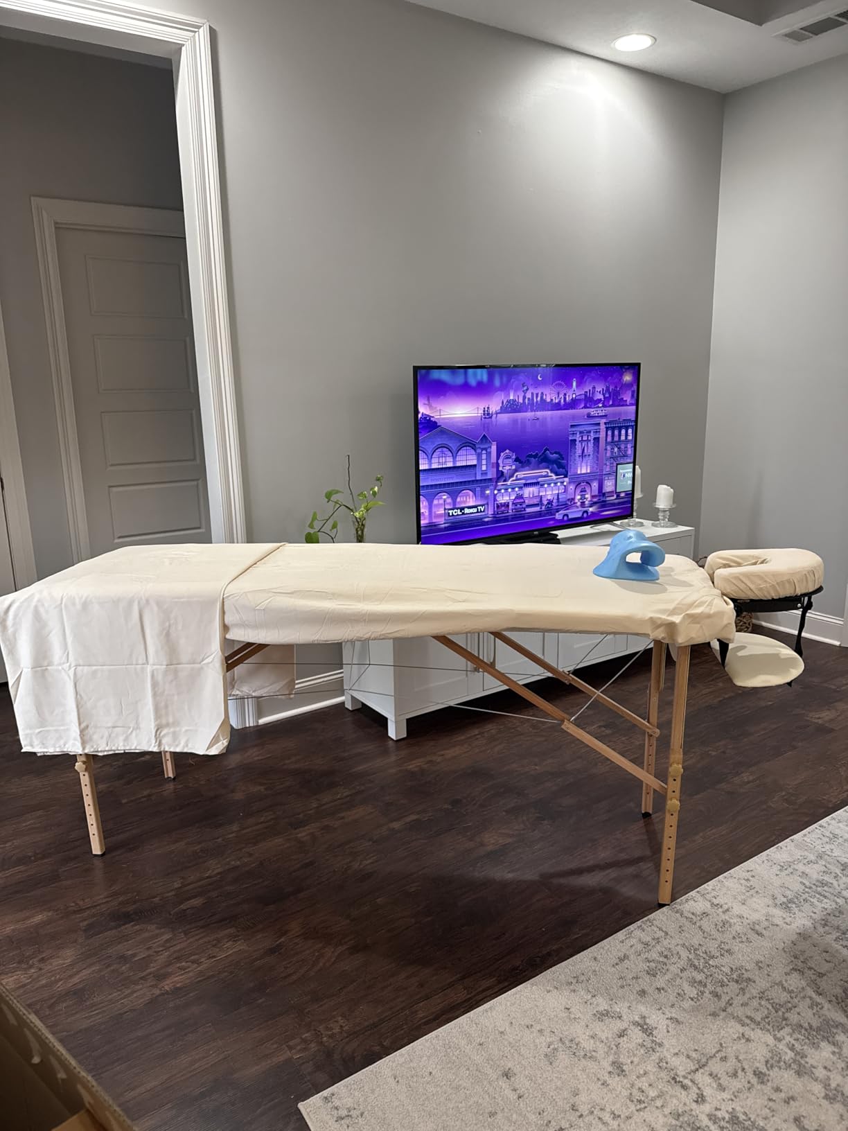 VIRRMO Portable Massage Table with Neck Stretcher, Adjustable Lash Bed Massage Bed Tattoo Table for Eyelash Extensions Beauty Tattoo, Black customer photo 1