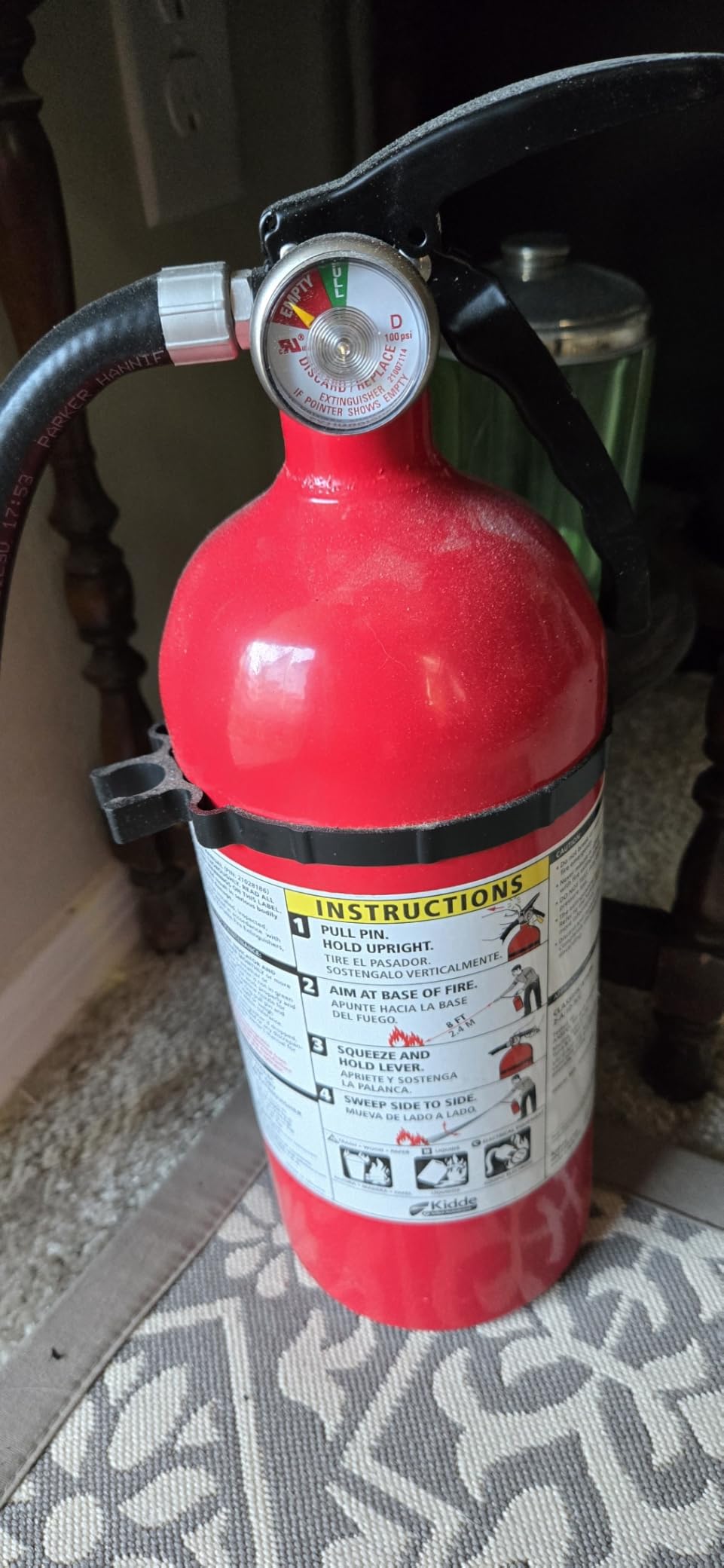 Kidde Full Home Fire Extinguisher, 3-A:40-B:C, KD176-340ABC | Residential Multi-Purpose Extinguisher for Medium to Large Common Household Fires, 5.5 lb. Dry Chemical customer photo 1