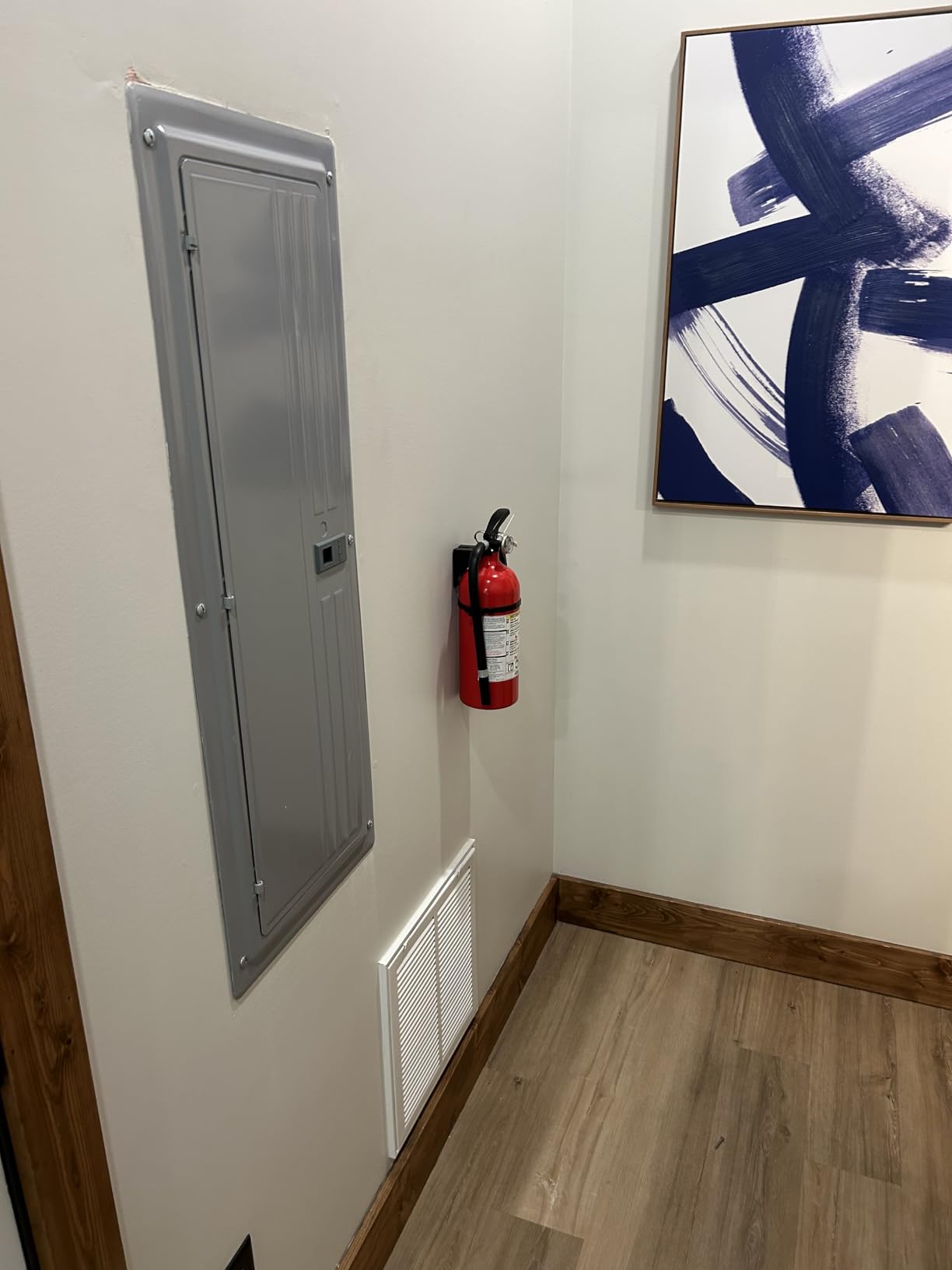Kidde Full Home Fire Extinguisher, 3-A:40-B:C, KD176-340ABC | Residential Multi-Purpose Extinguisher for Medium to Large Common Household Fires, 5.5 lb. Dry Chemical customer photo 2